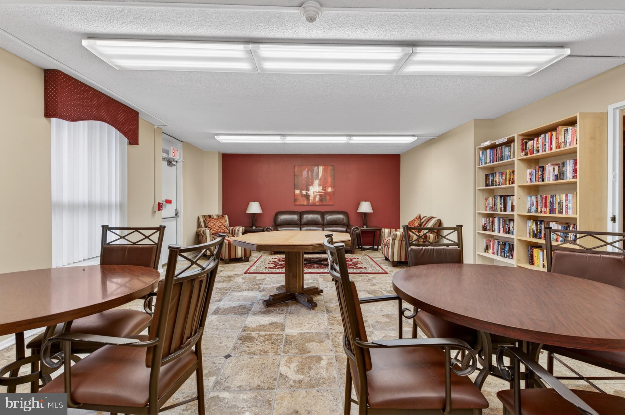 PLYMOUTH HILL - Residential