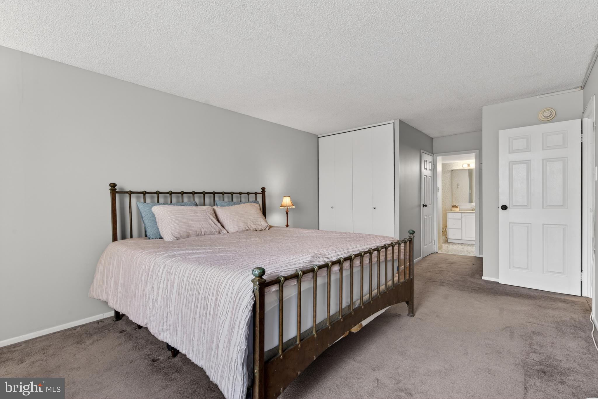 PLYMOUTH HILL - Residential