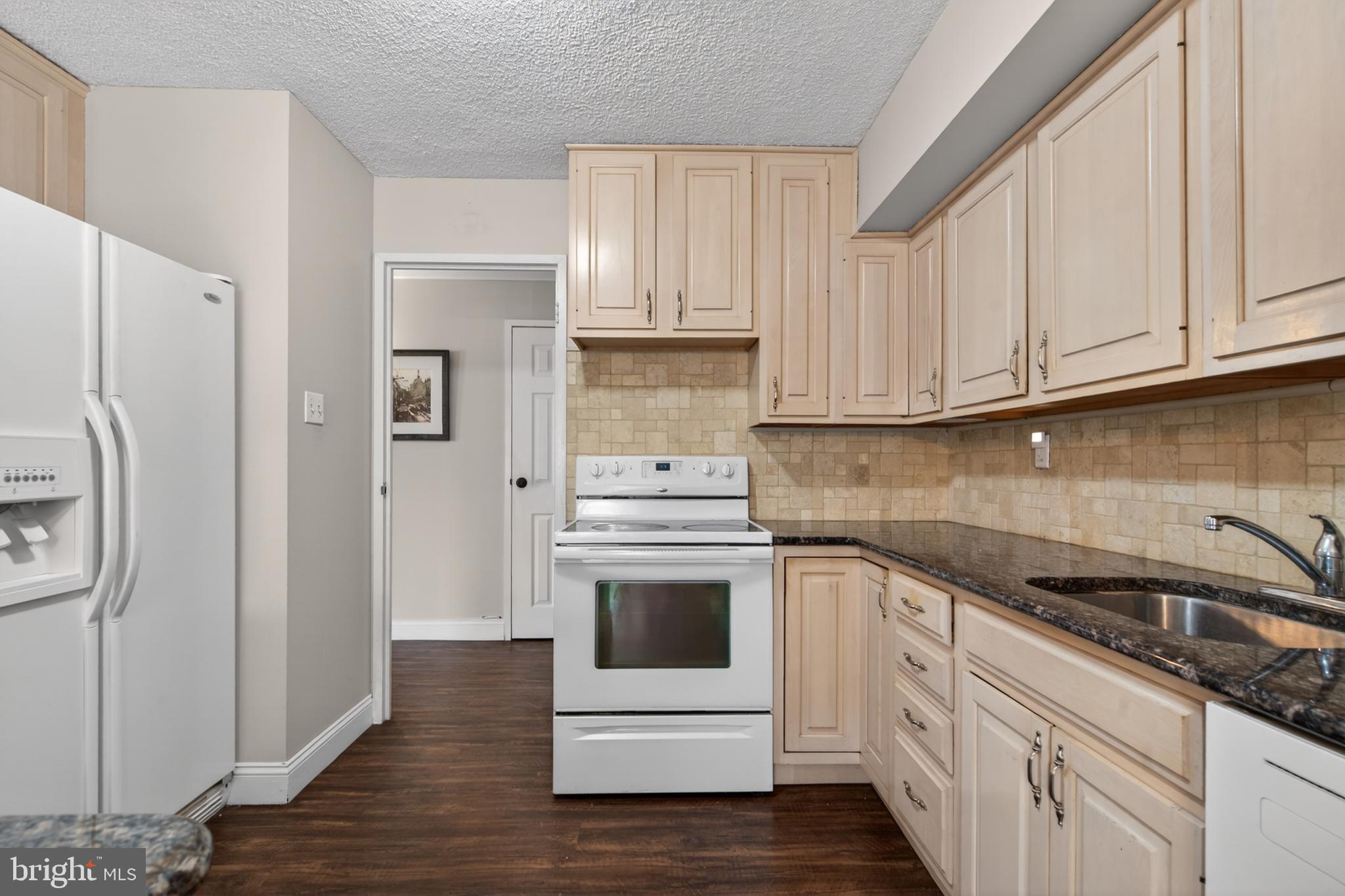 PLYMOUTH HILL - Residential