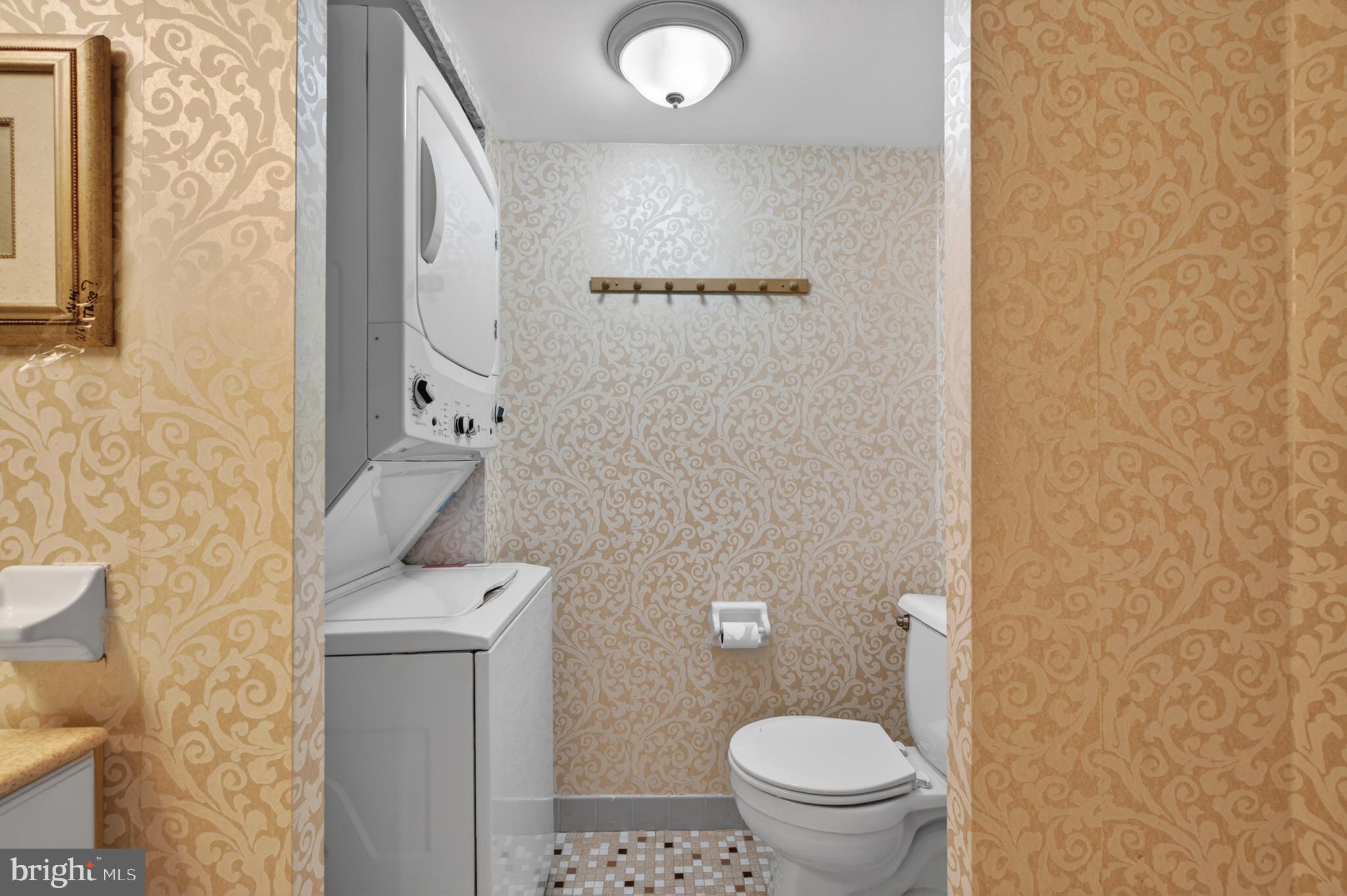 PLYMOUTH HILL - Residential