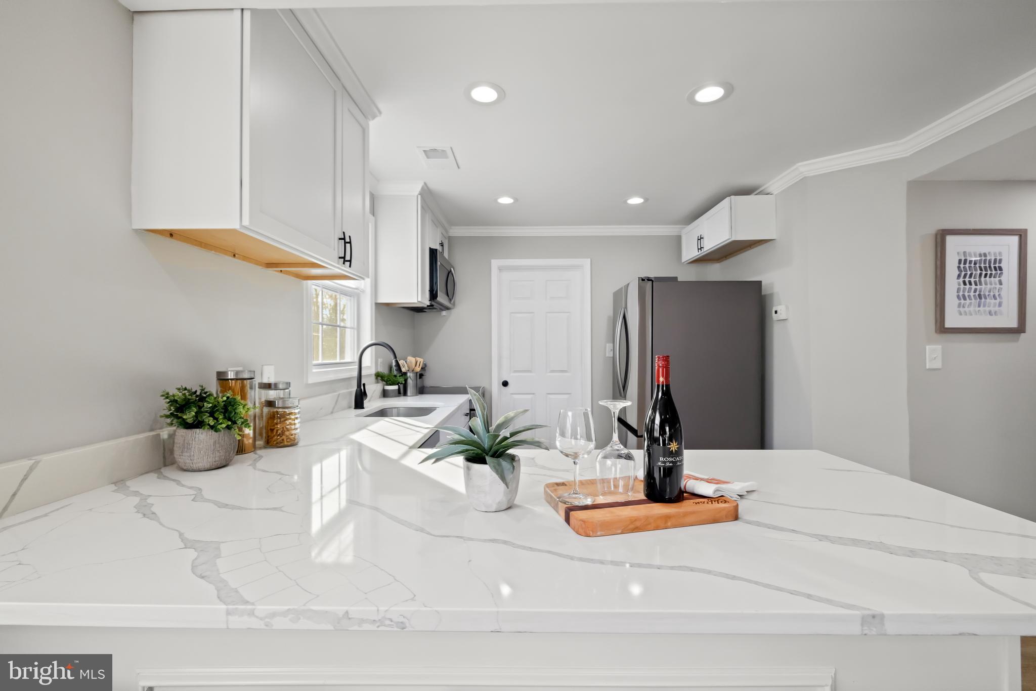 BALLARDS - Residential