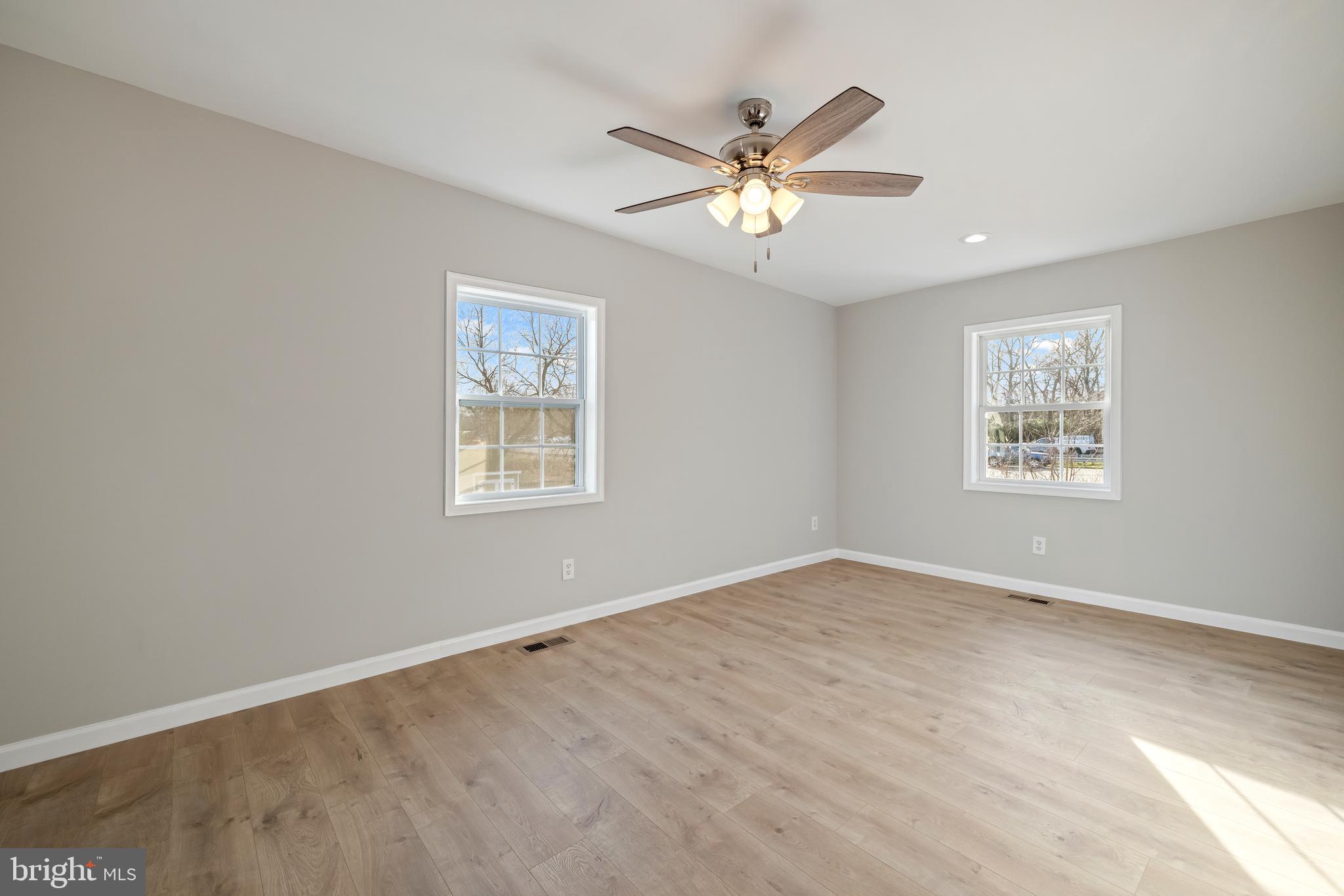 BALLARDS - Residential