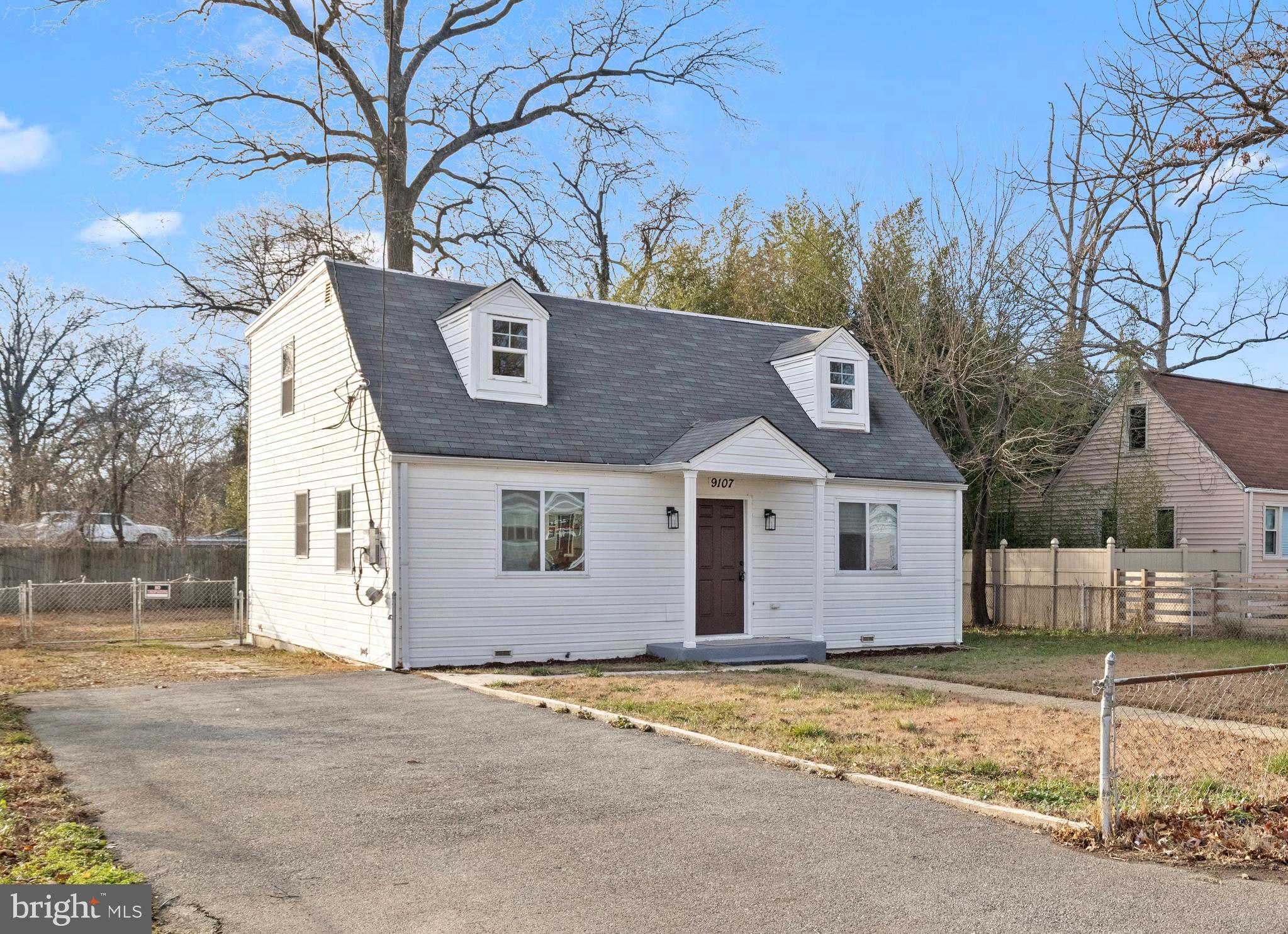 BALLARDS - Residential