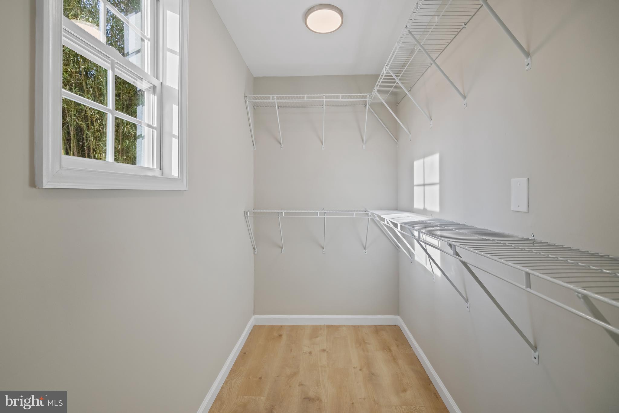 BALLARDS - Residential