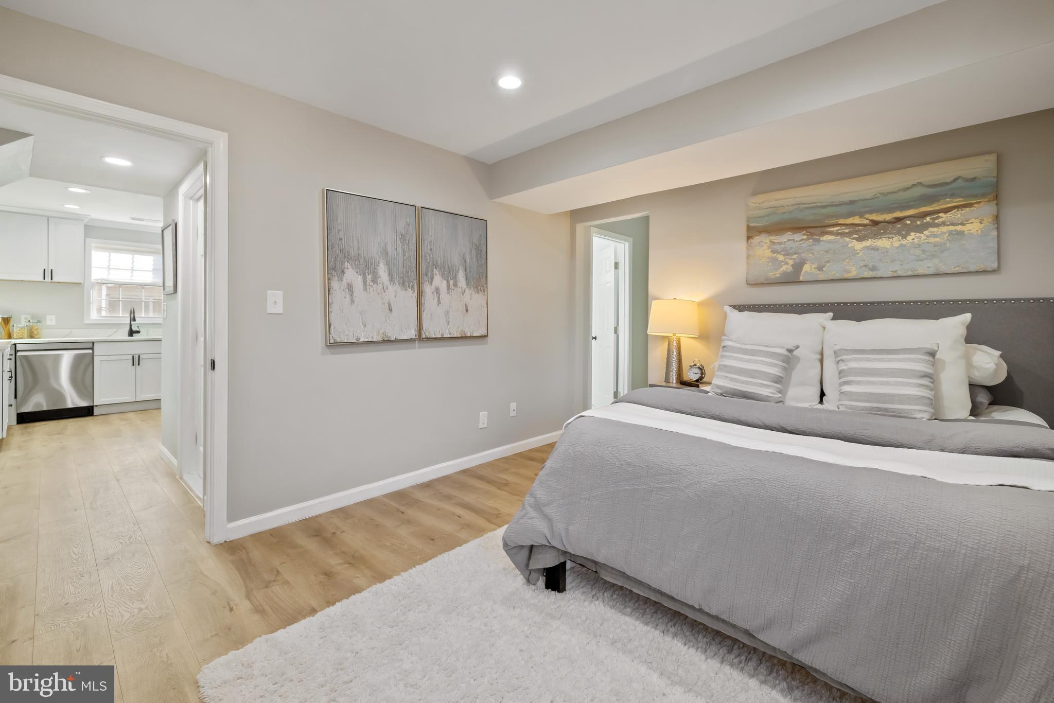 BALLARDS - Residential