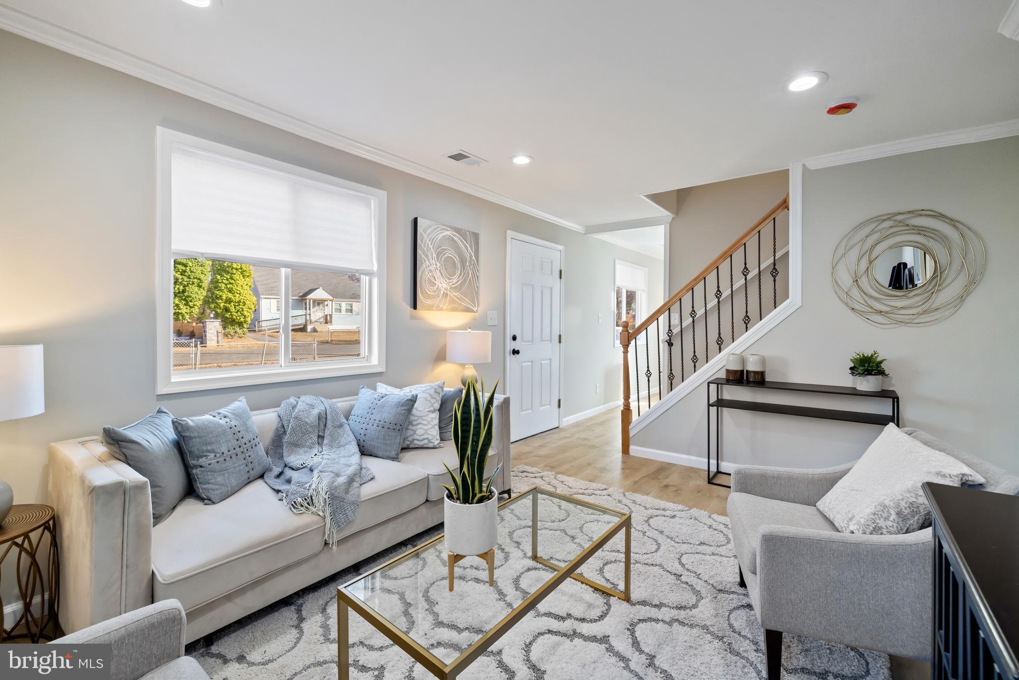 BALLARDS - Residential