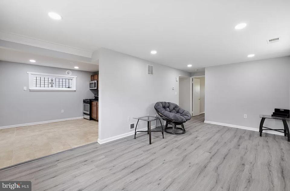 GREATER CAPITOL HEIGHTS - Residential Lease