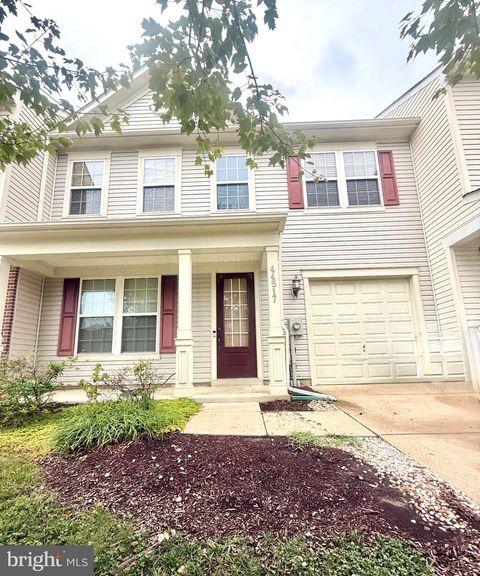 Townhouse For Rent - 44517 Gray Wolf Street<br/> Saint Marys County, CALIFORNIA, MD 20619