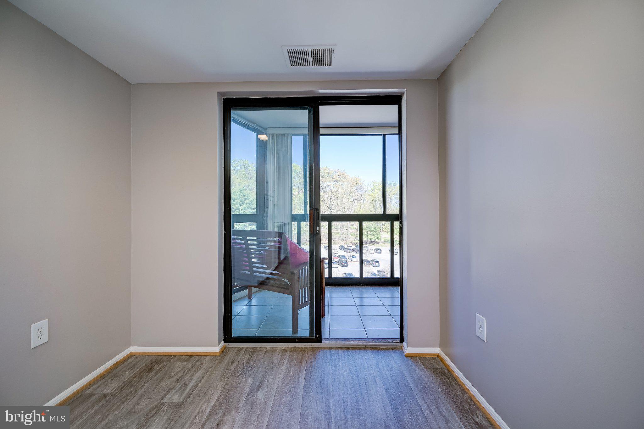 LEISURE WORLD - Residential