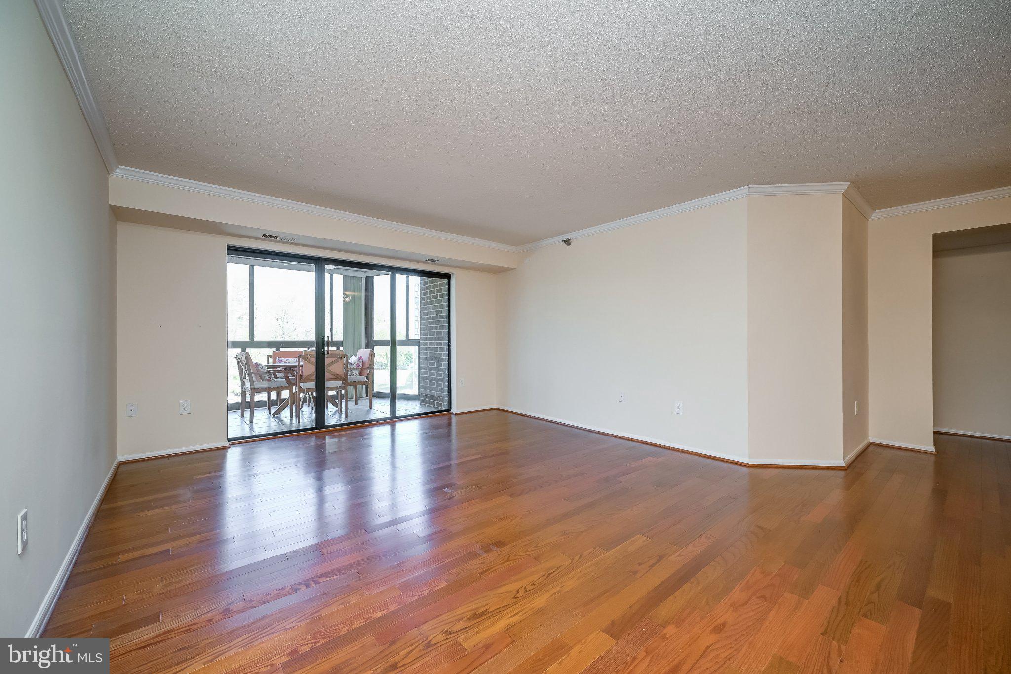 LEISURE WORLD - Residential