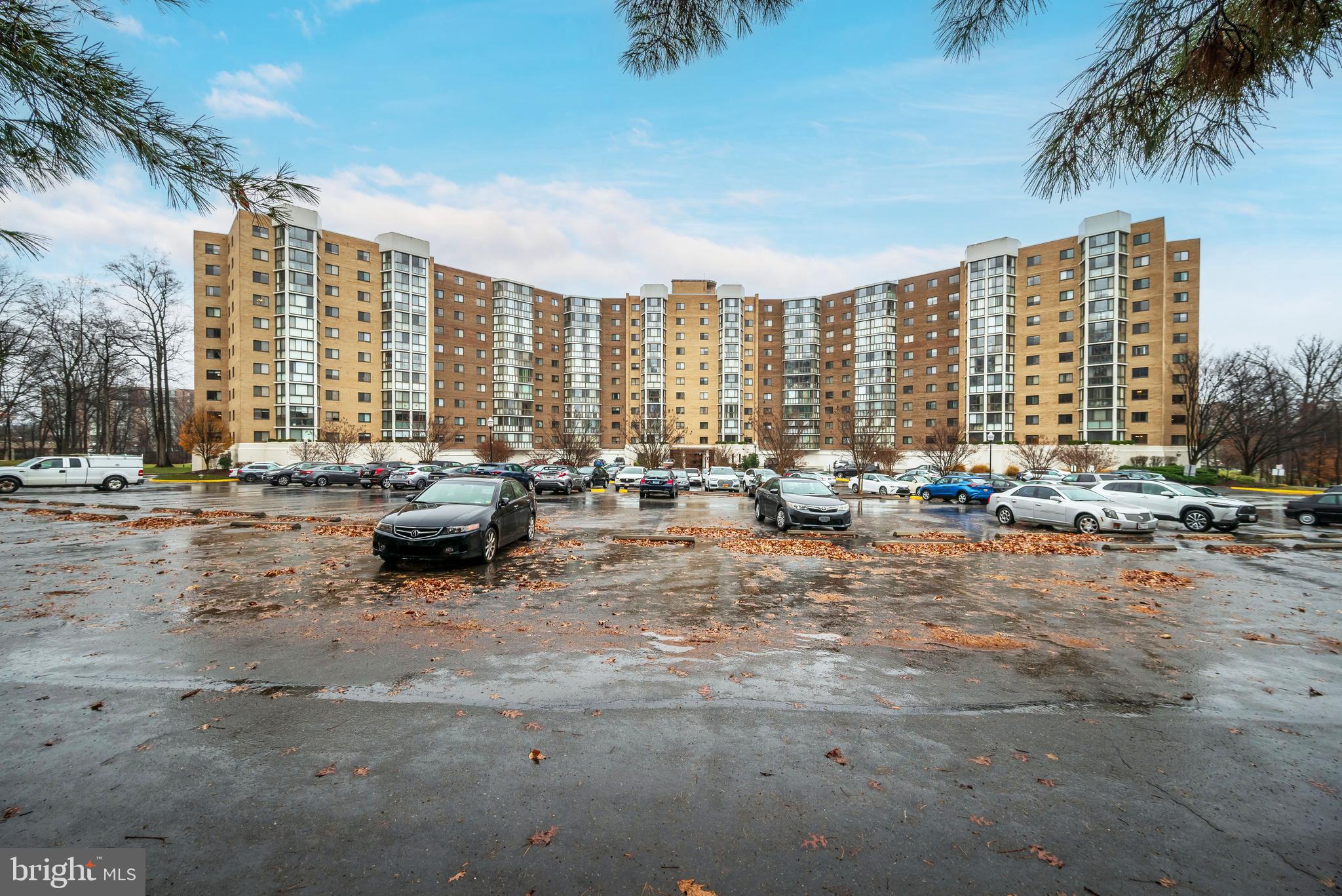 15100 INTERLACHEN DRIVE 4-521