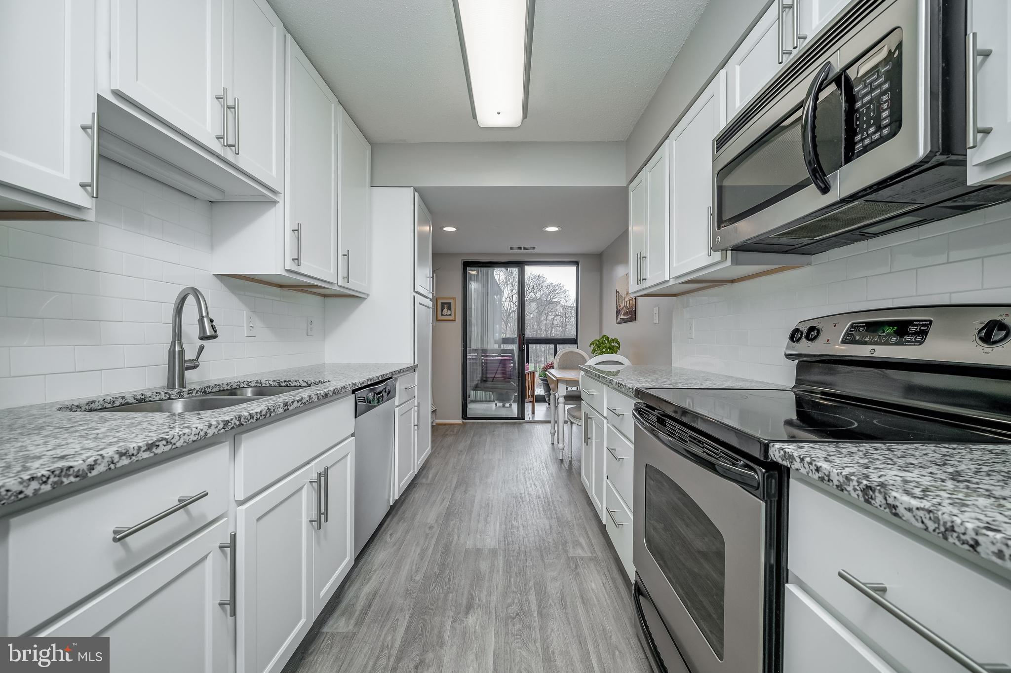 LEISURE WORLD - Residential