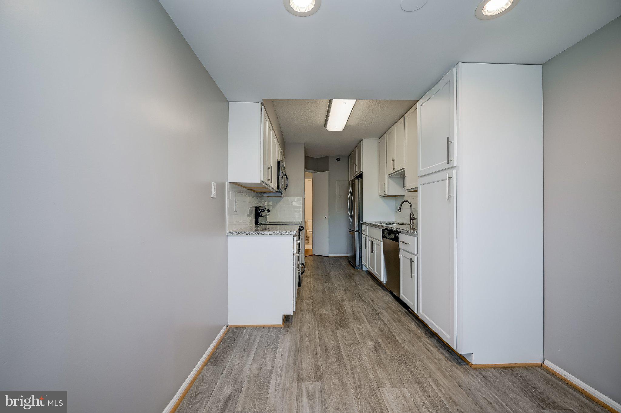 LEISURE WORLD - Residential