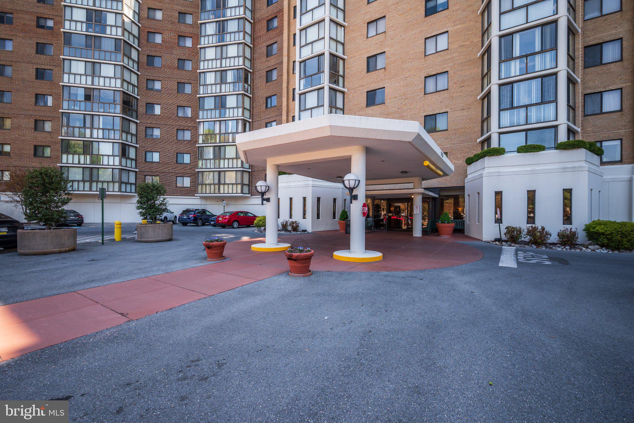 LEISURE WORLD - Residential