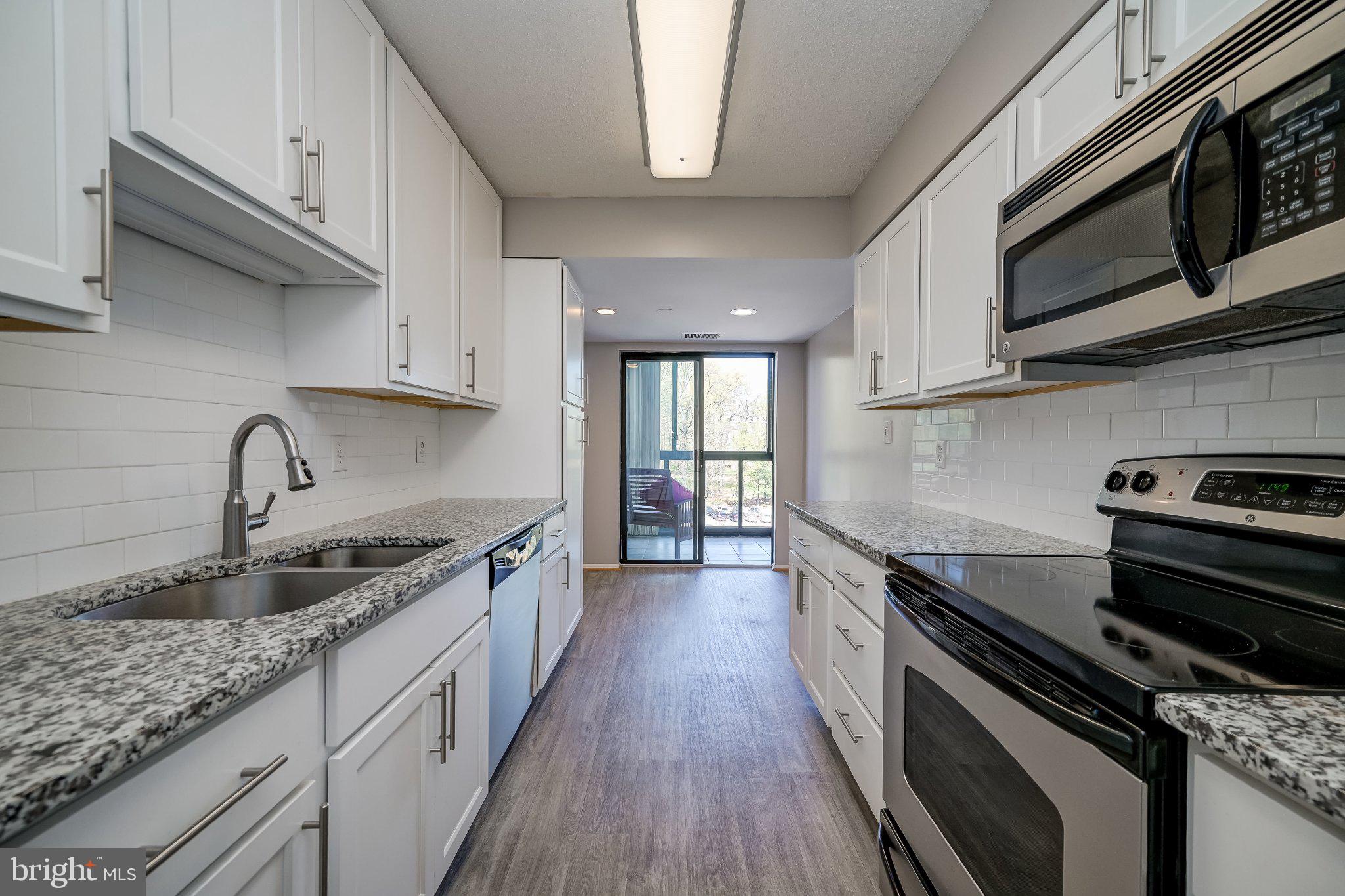 LEISURE WORLD - Residential