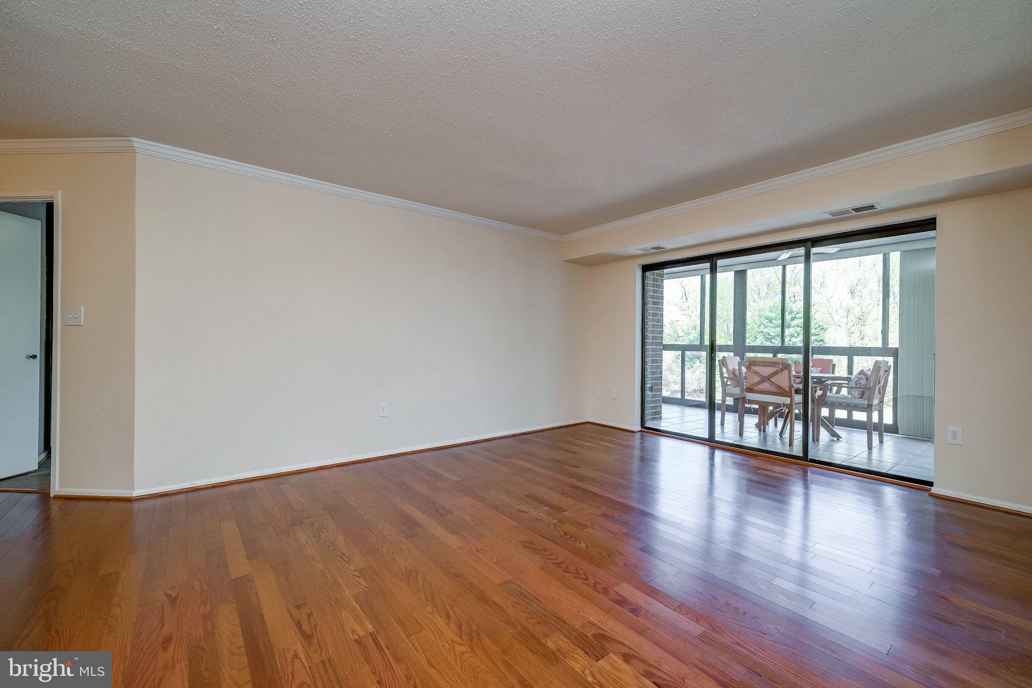 LEISURE WORLD - Residential