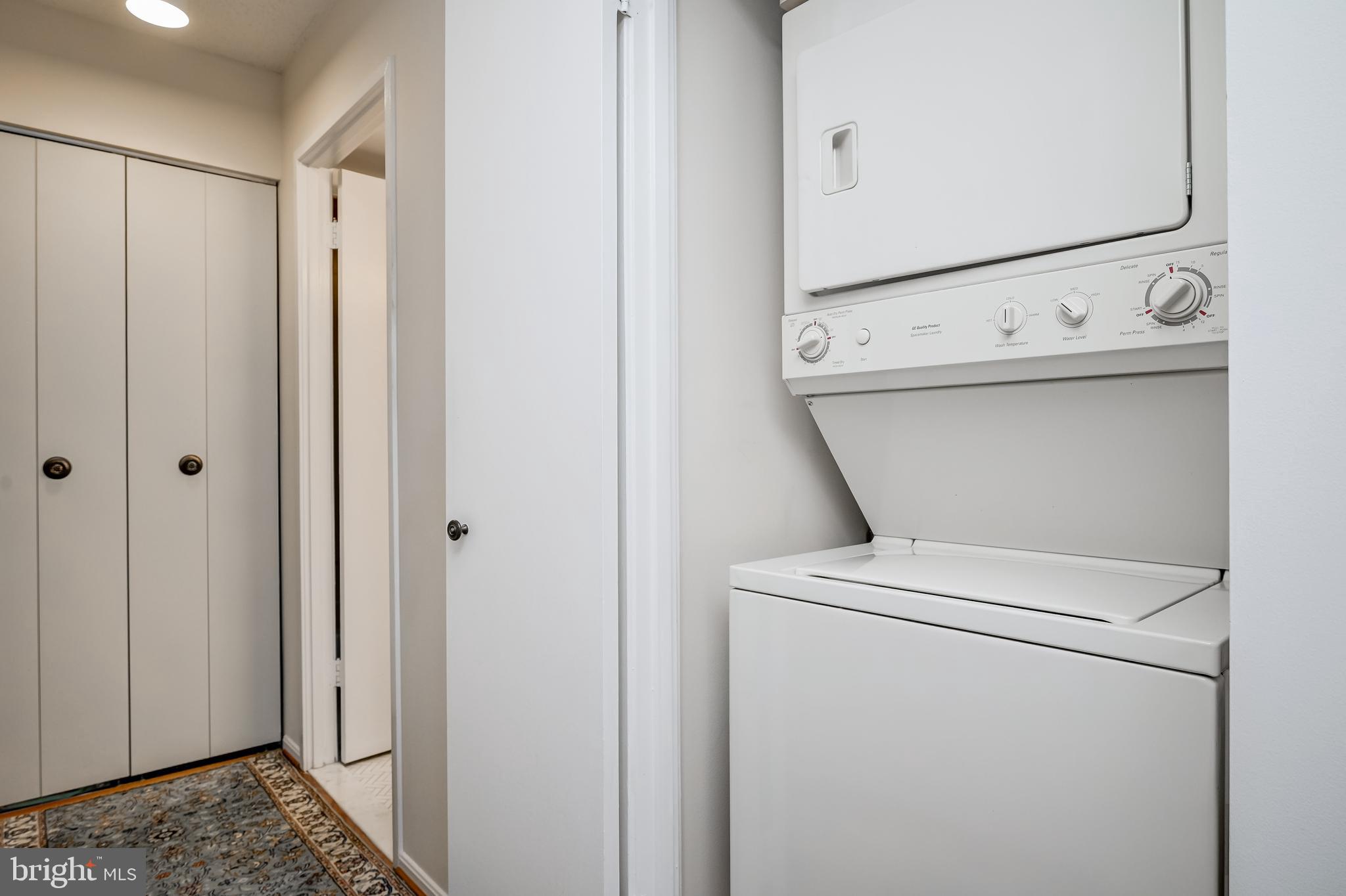 LEISURE WORLD - Residential