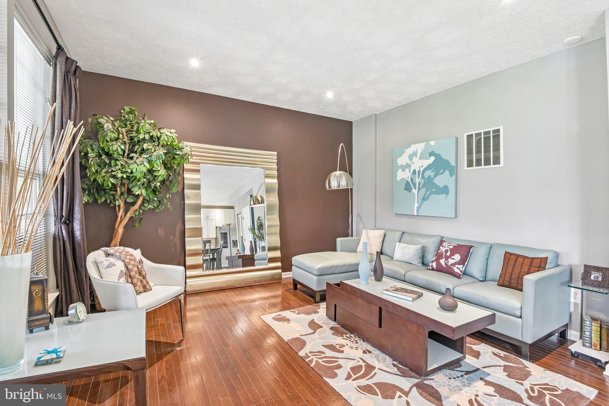 306 WATERTONS WAY