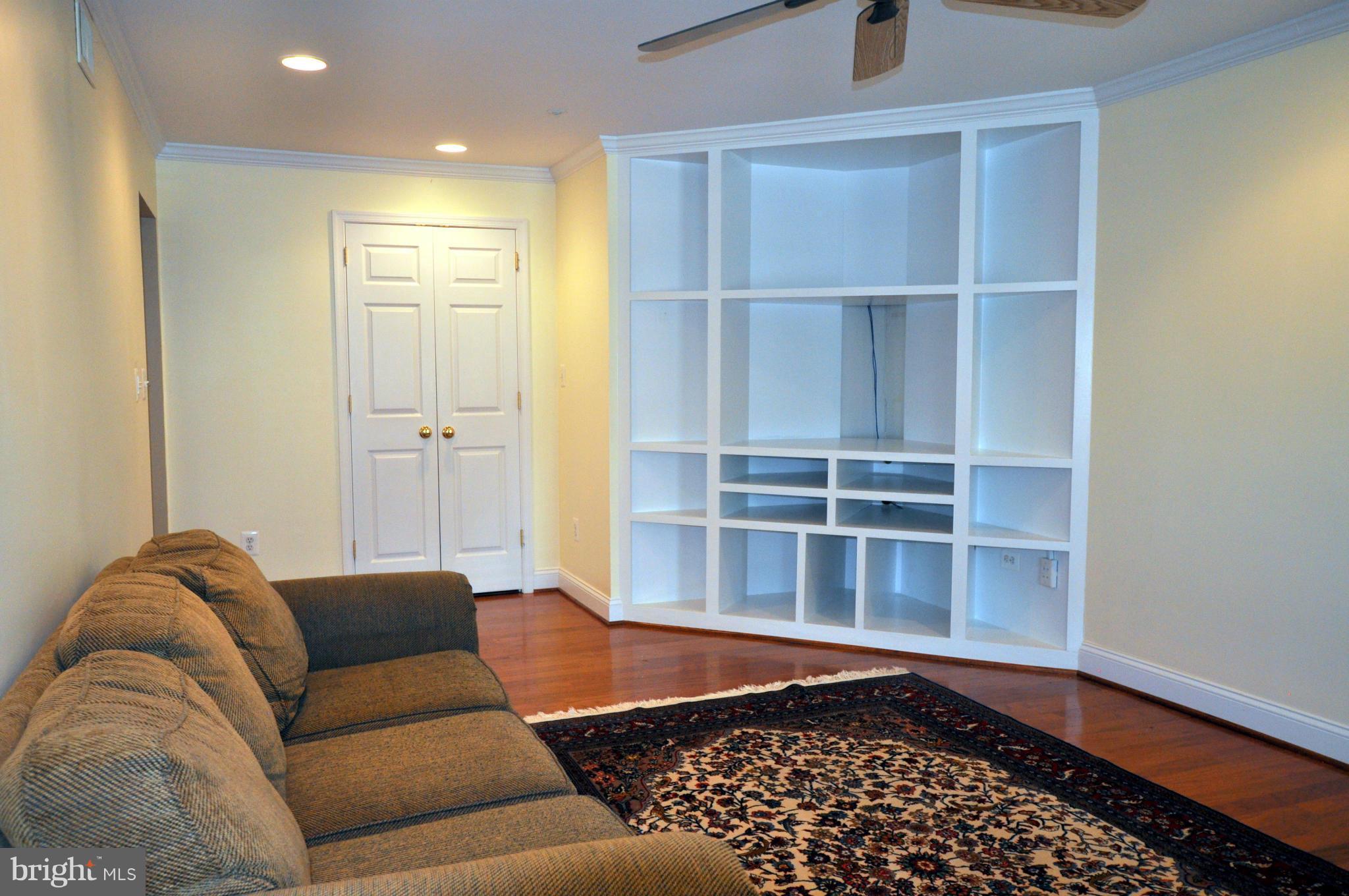 SANDERS MILL - Residential