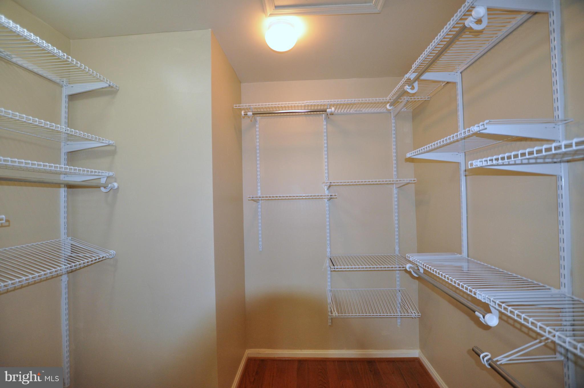 SANDERS MILL - Residential