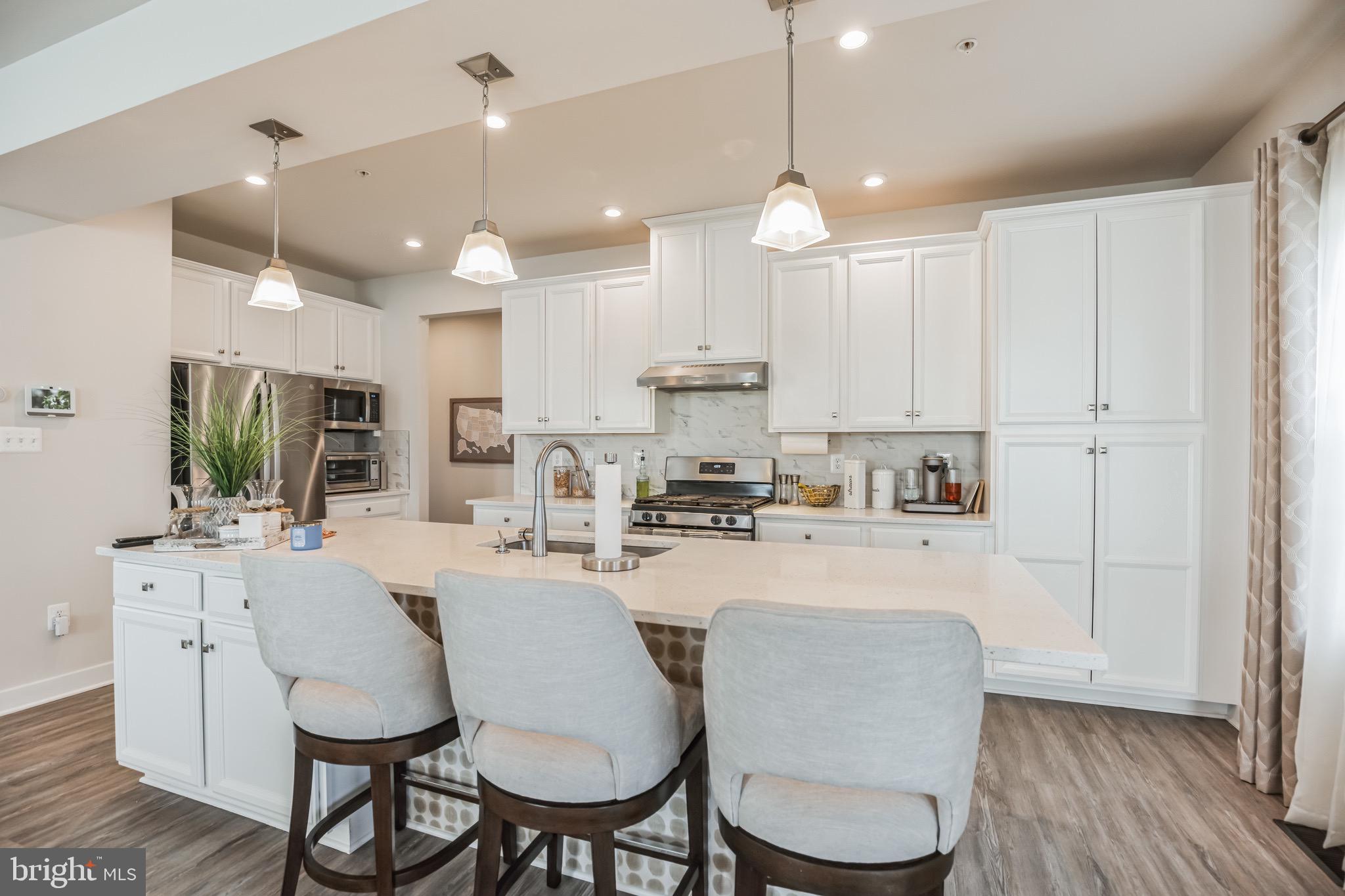 CHRISTOPHER POINTE - Residential