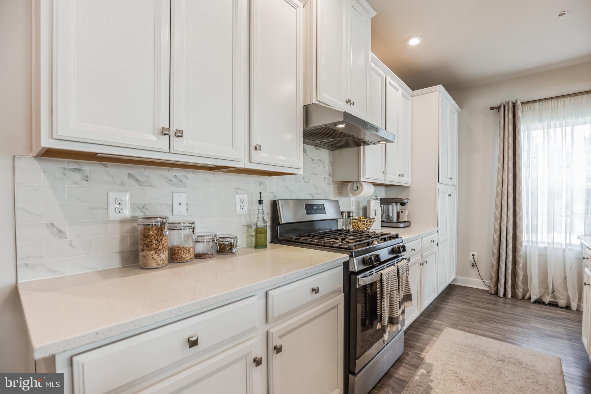 CHRISTOPHER POINTE - Residential