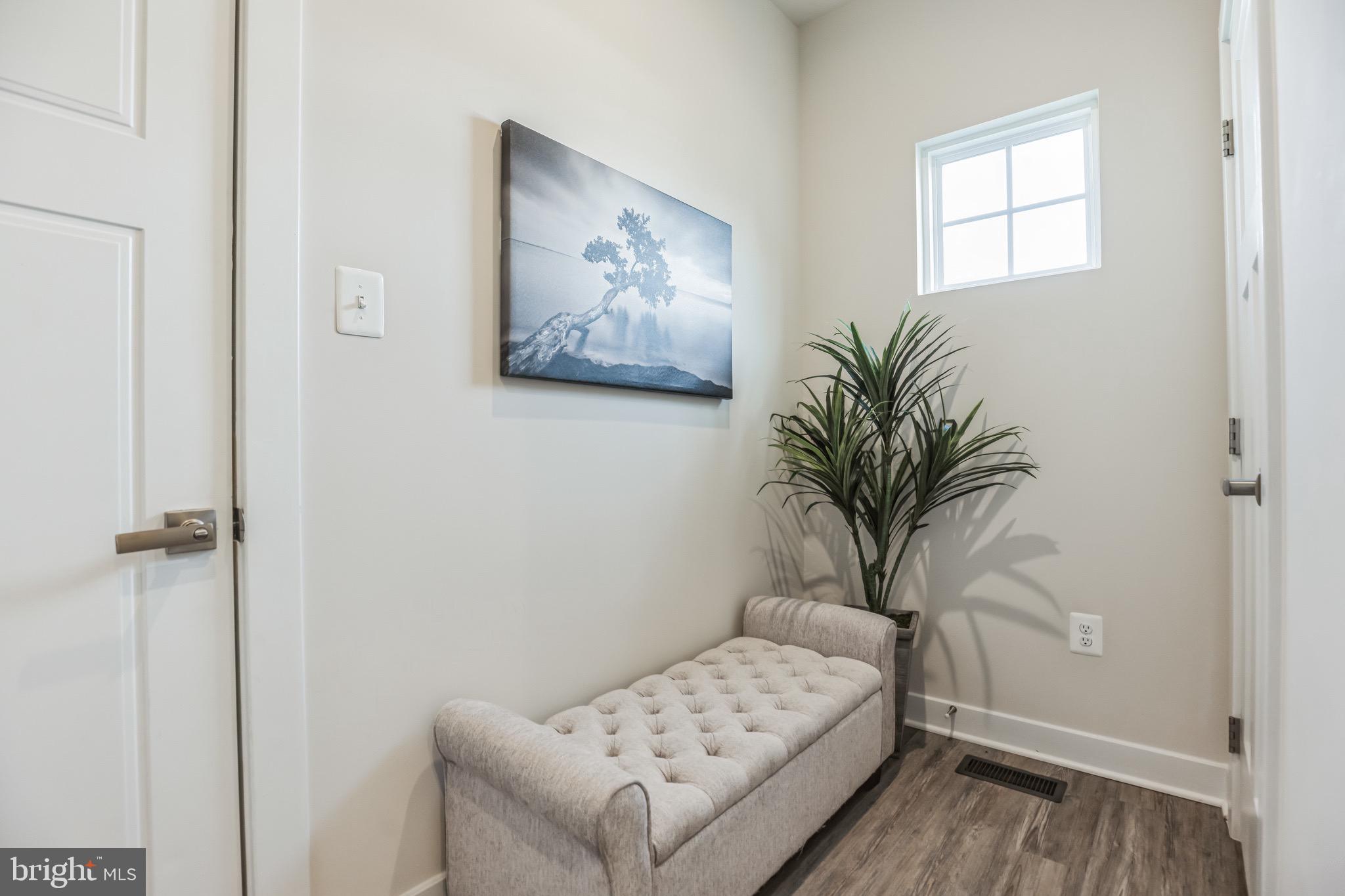 CHRISTOPHER POINTE - Residential