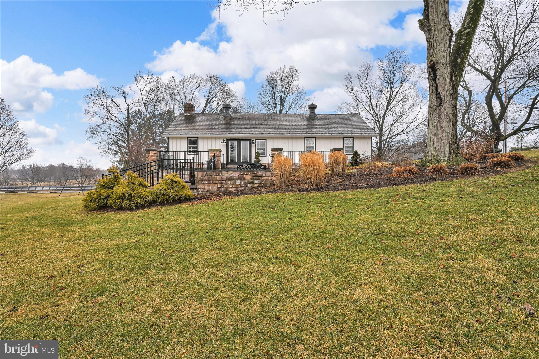 2395 QUENTIN ROAD