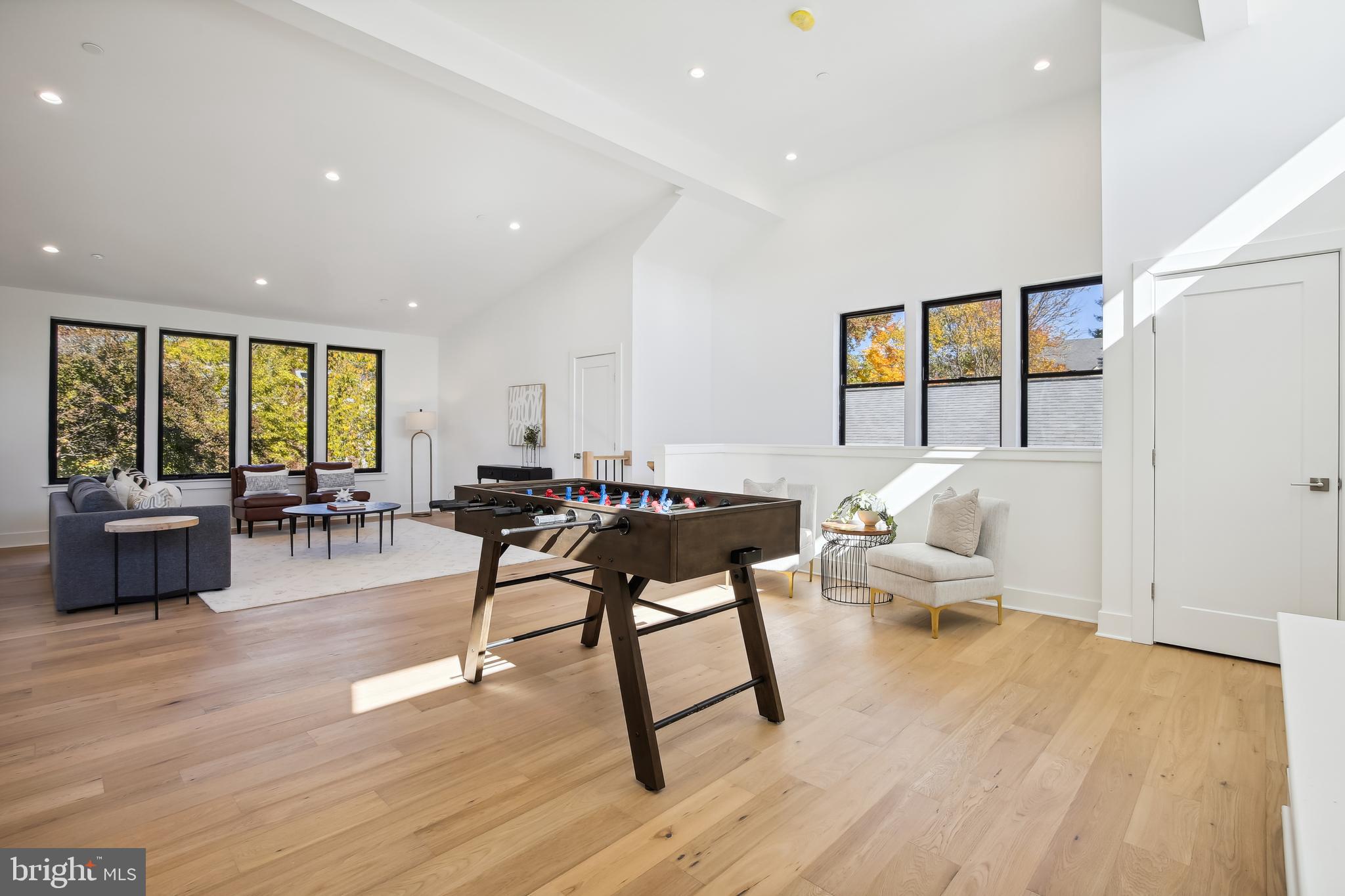 CHEVY CHASE - Residential