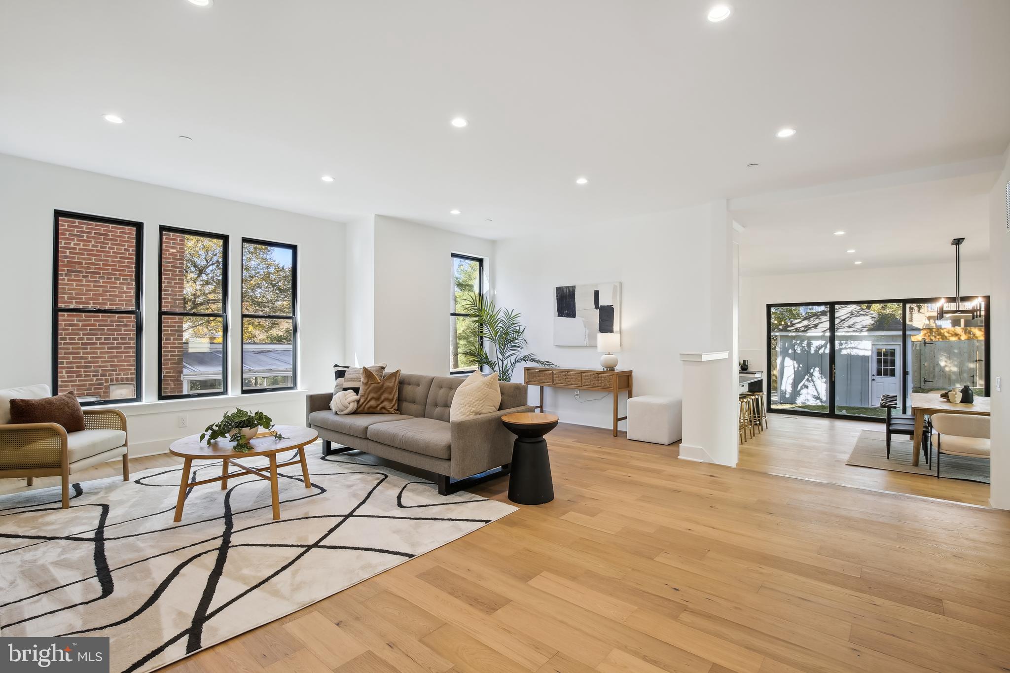 CHEVY CHASE - Residential