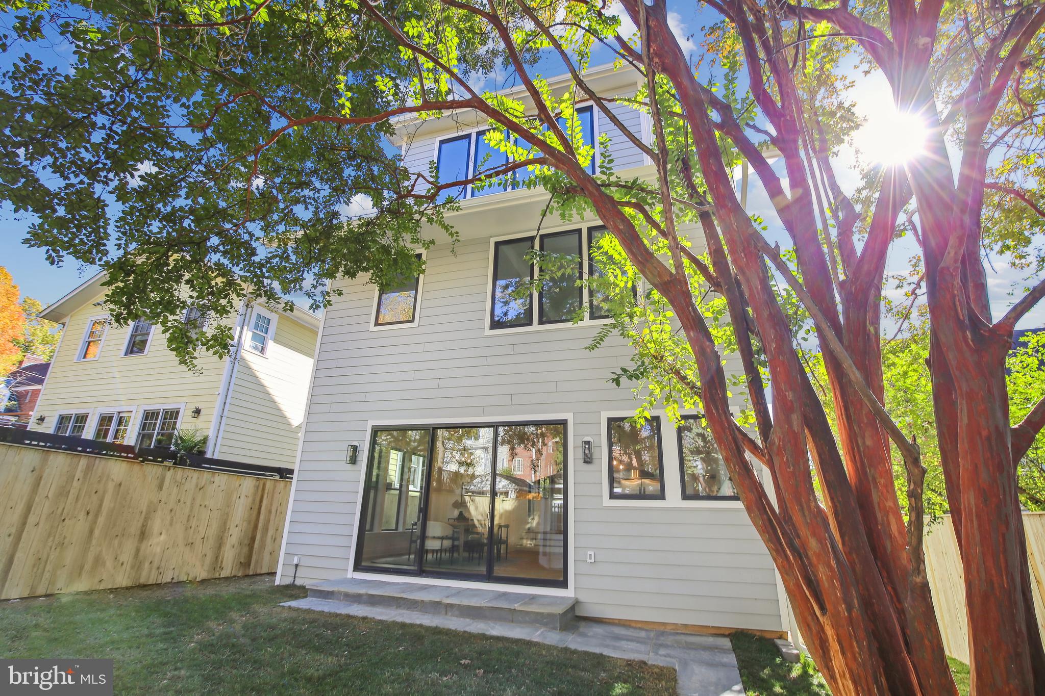 CHEVY CHASE - Residential