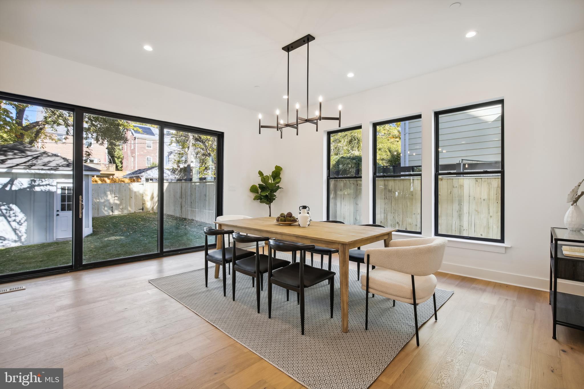CHEVY CHASE - Residential