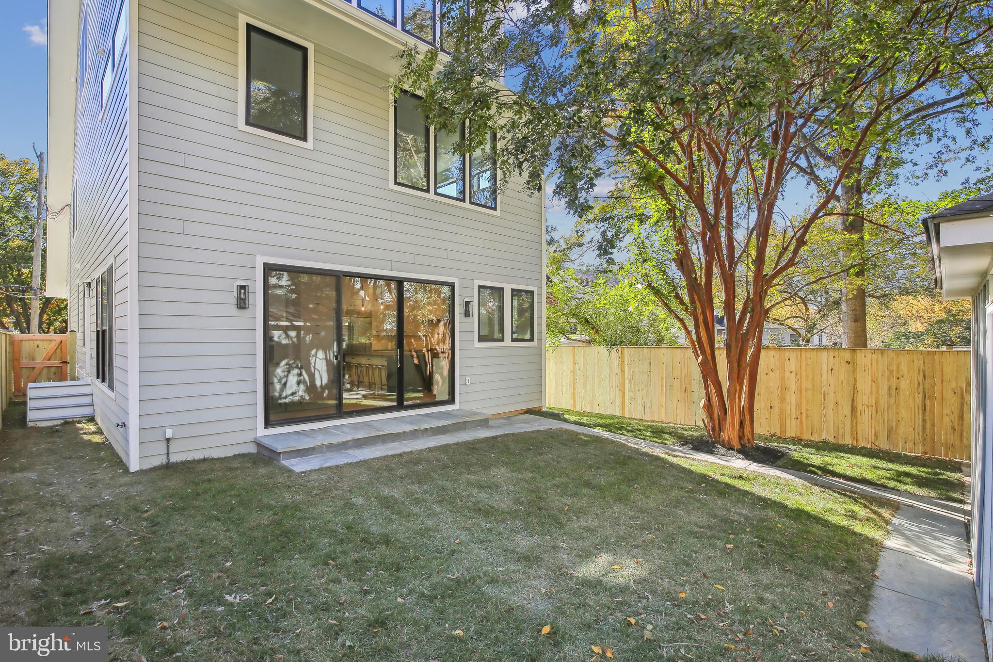 CHEVY CHASE - Residential