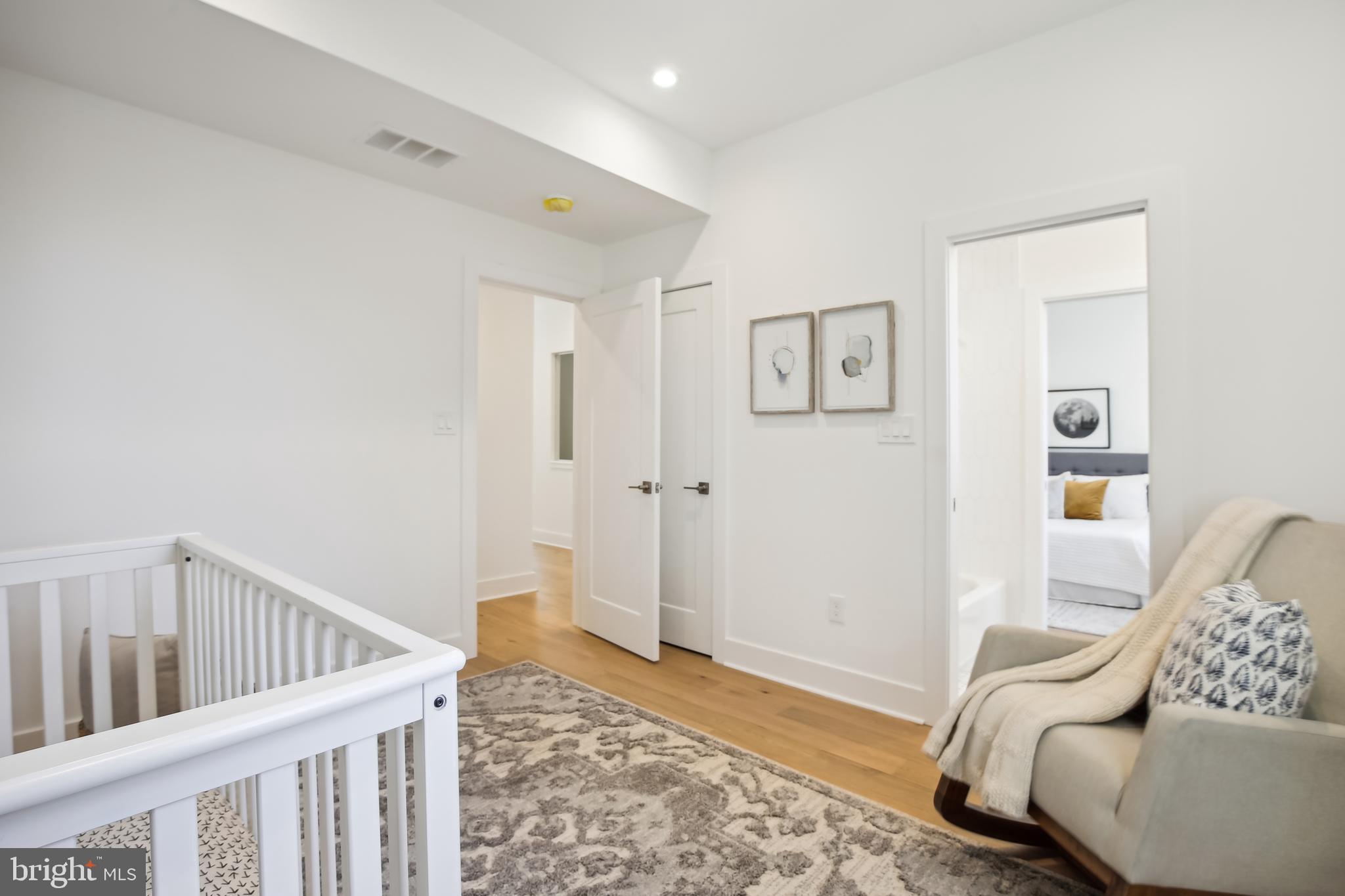 CHEVY CHASE - Residential