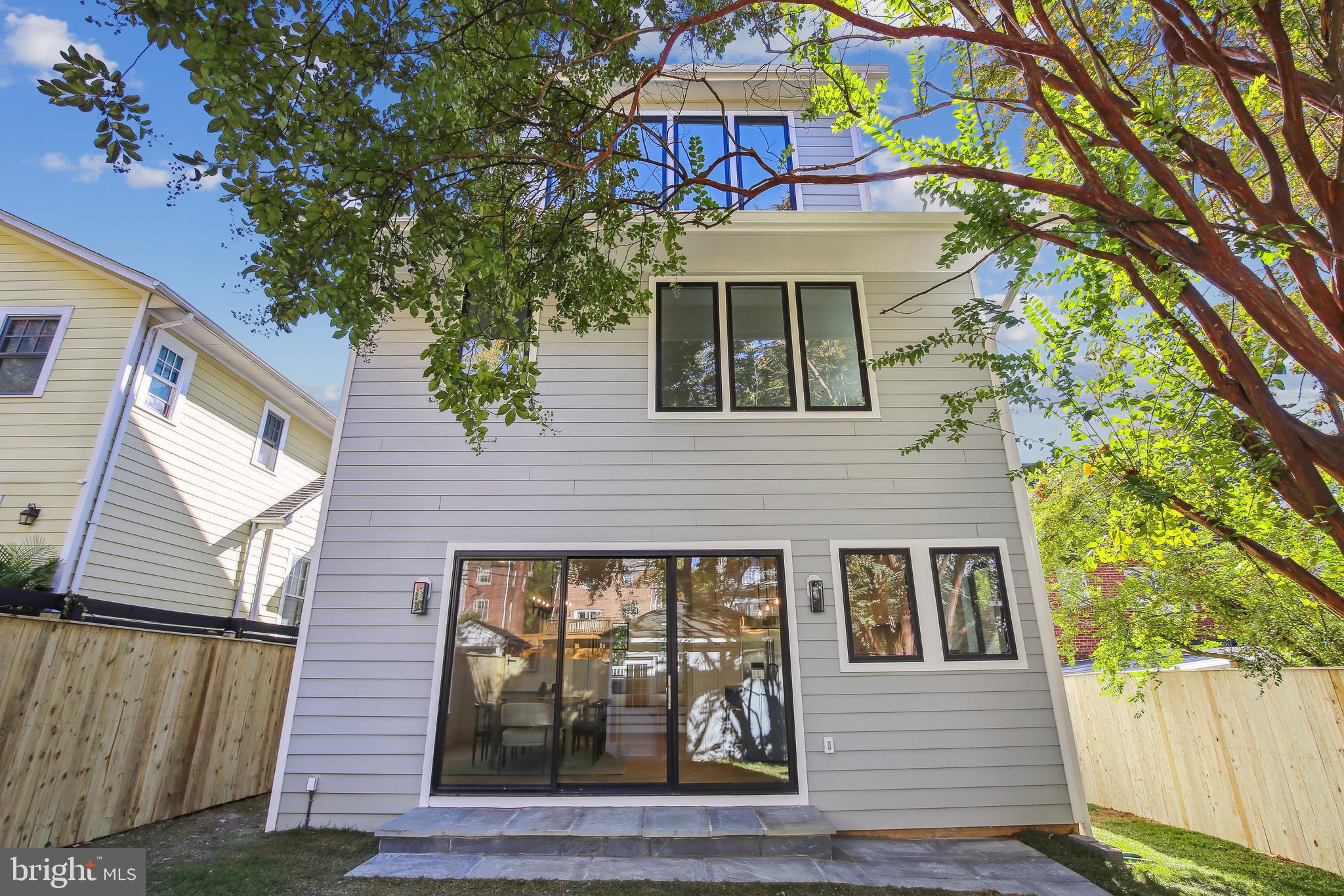 CHEVY CHASE - Residential