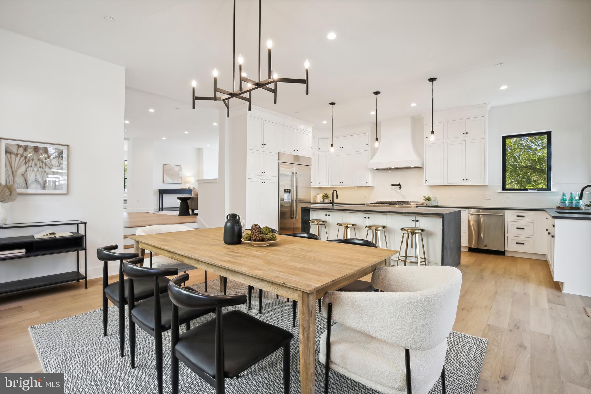 CHEVY CHASE - Residential