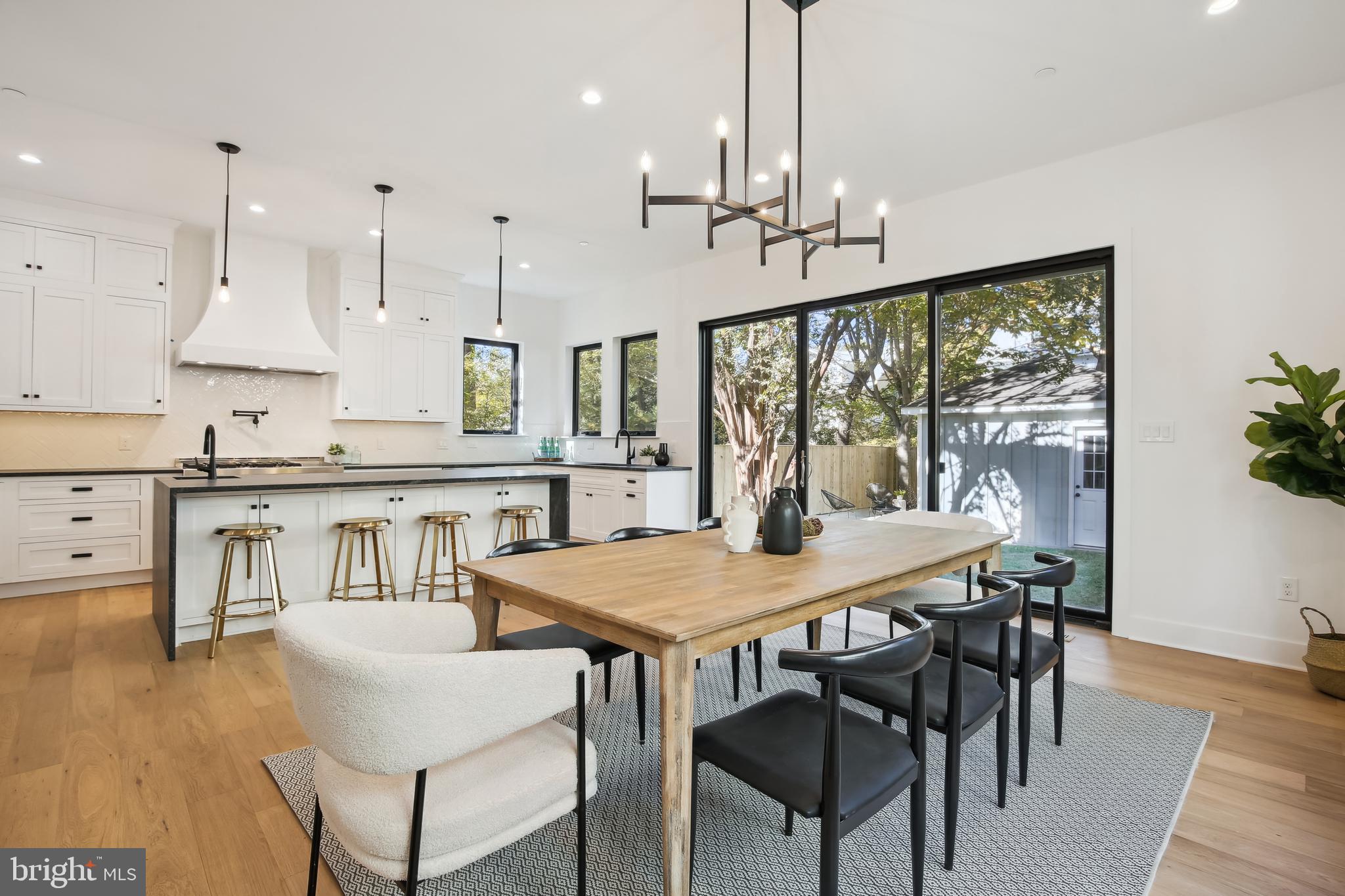 CHEVY CHASE - Residential