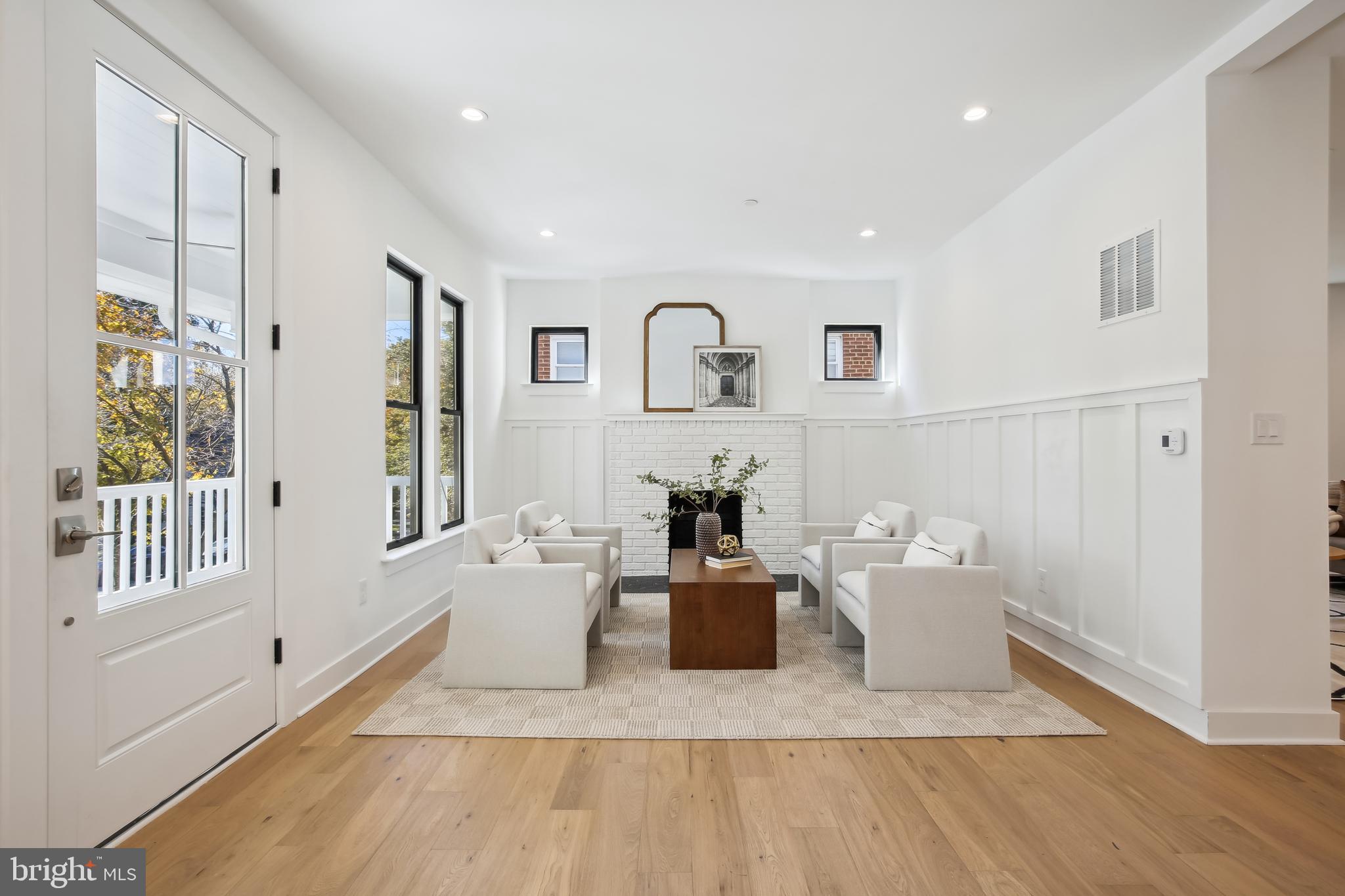 CHEVY CHASE - Residential