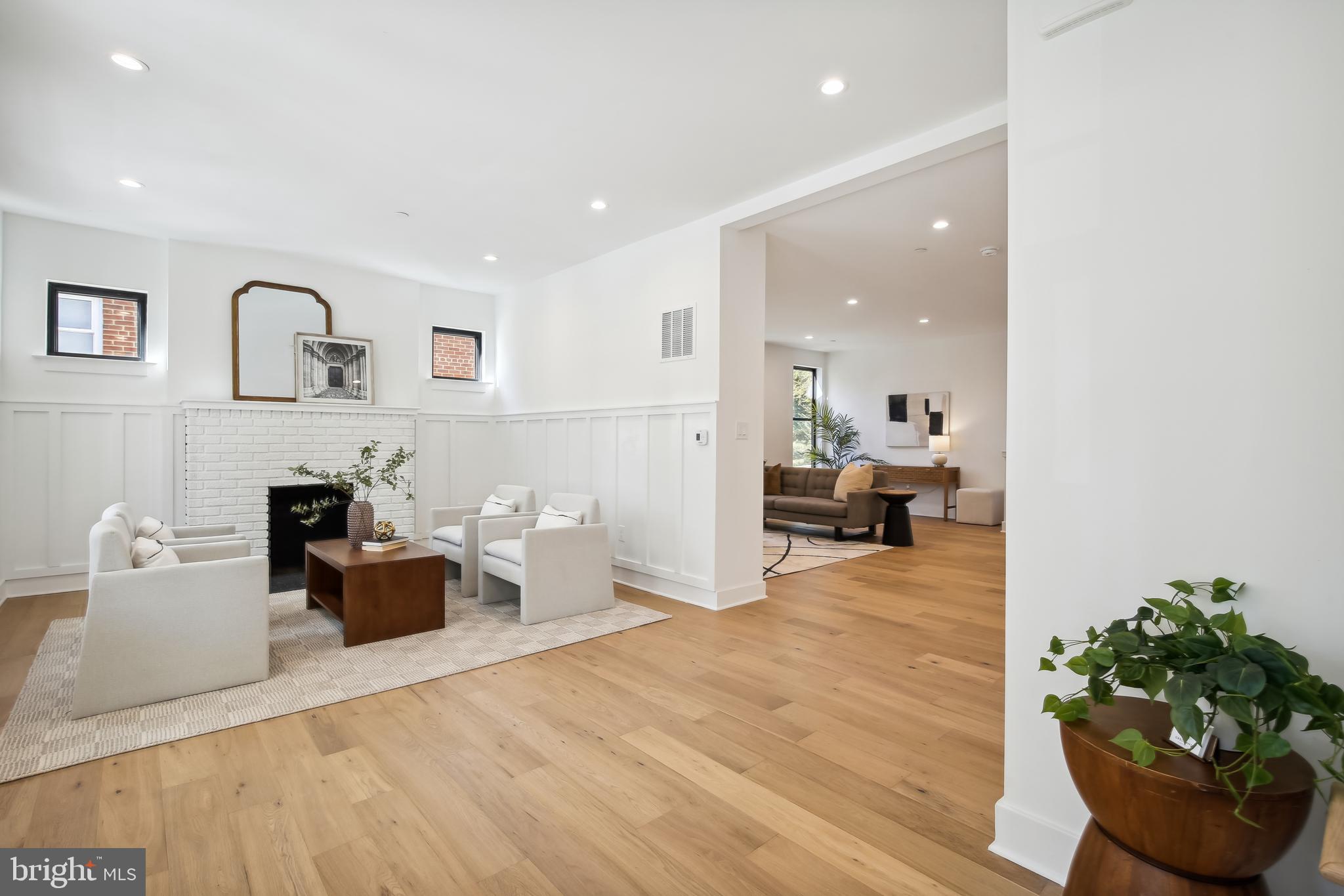 CHEVY CHASE - Residential
