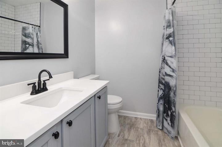 PINEY ORCHARD - Residential Lease