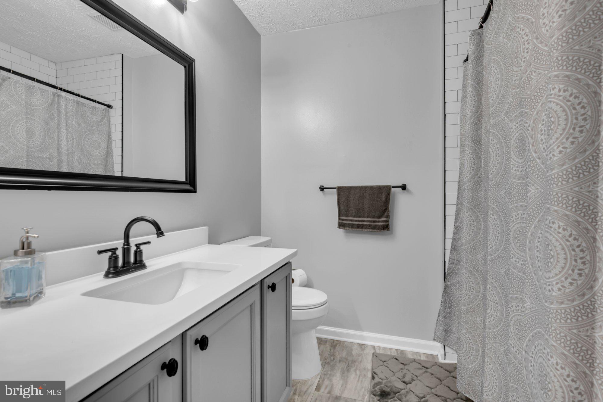 PINEY ORCHARD - Residential Lease