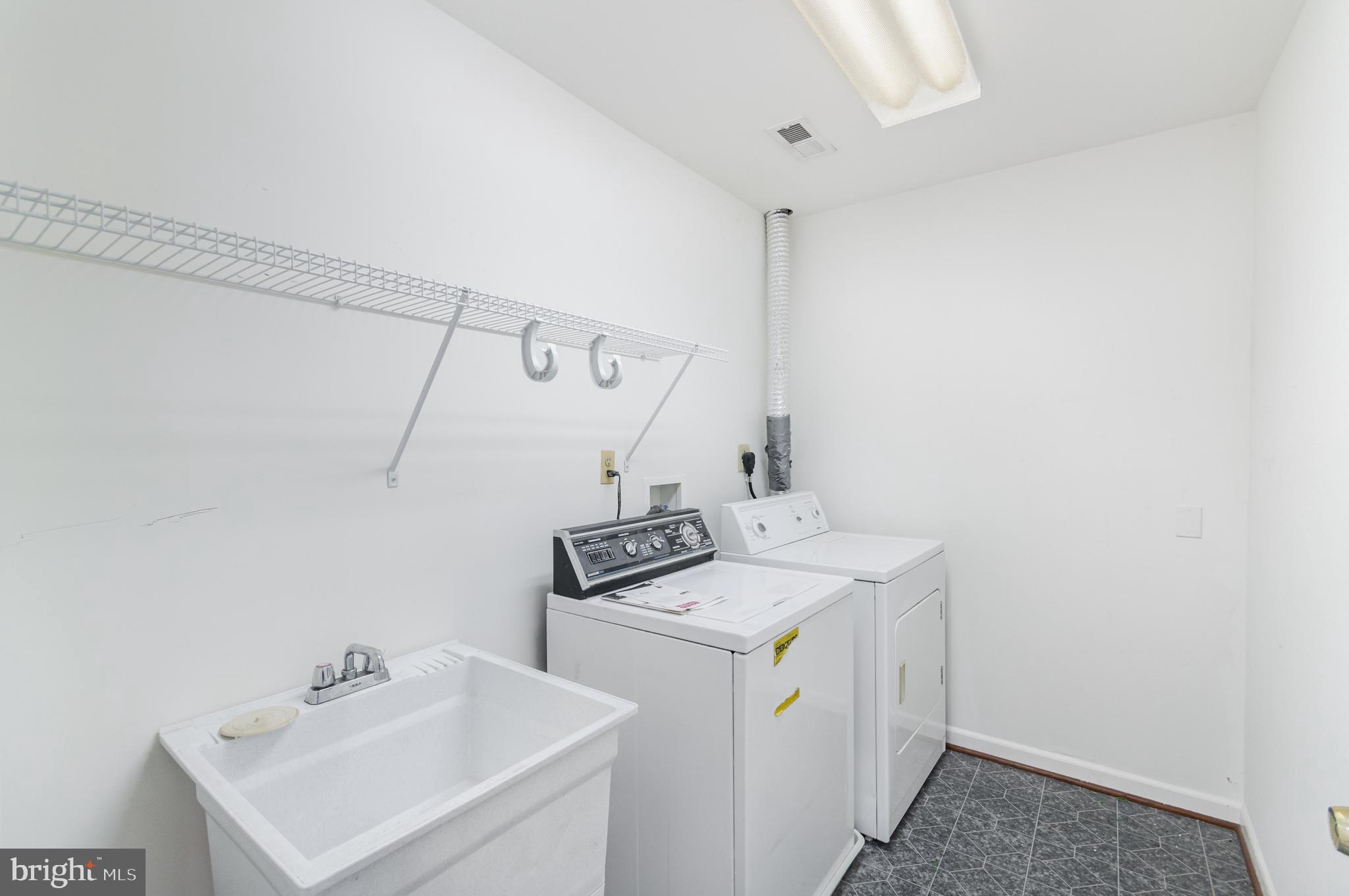 BOWEN ESTATES - Residential