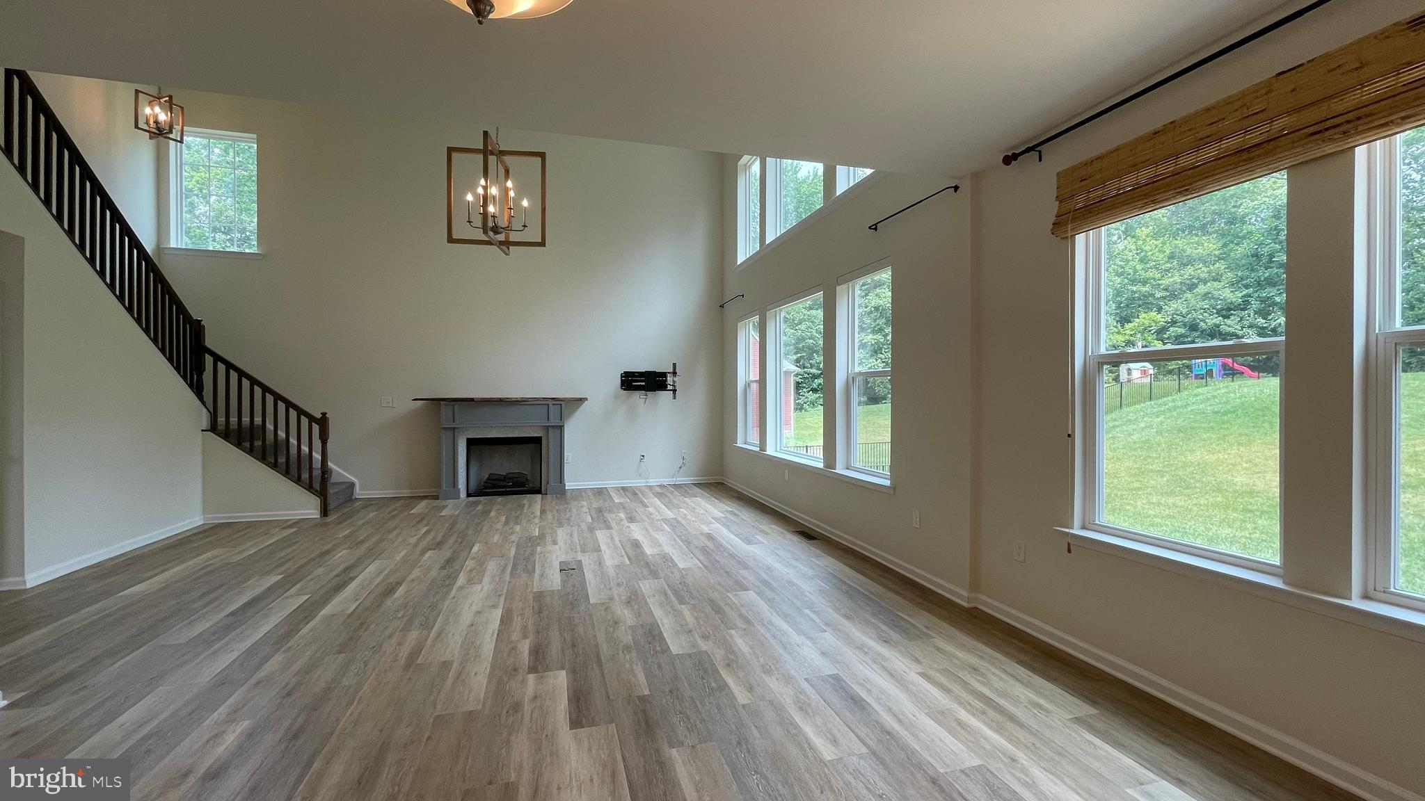 OAKS OF HIGHLAND HOMES - Residential Lease