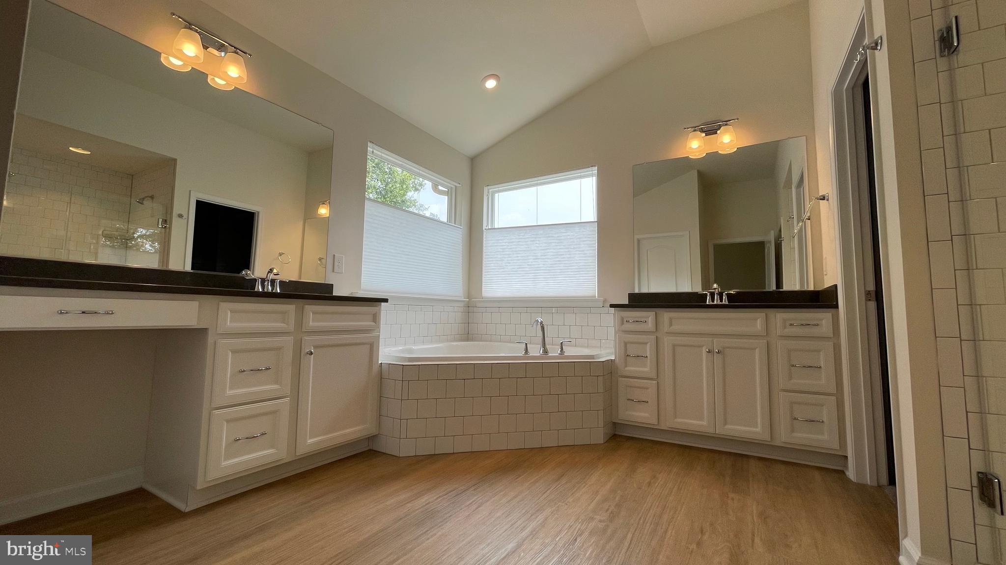 OAKS OF HIGHLAND HOMES - Residential Lease