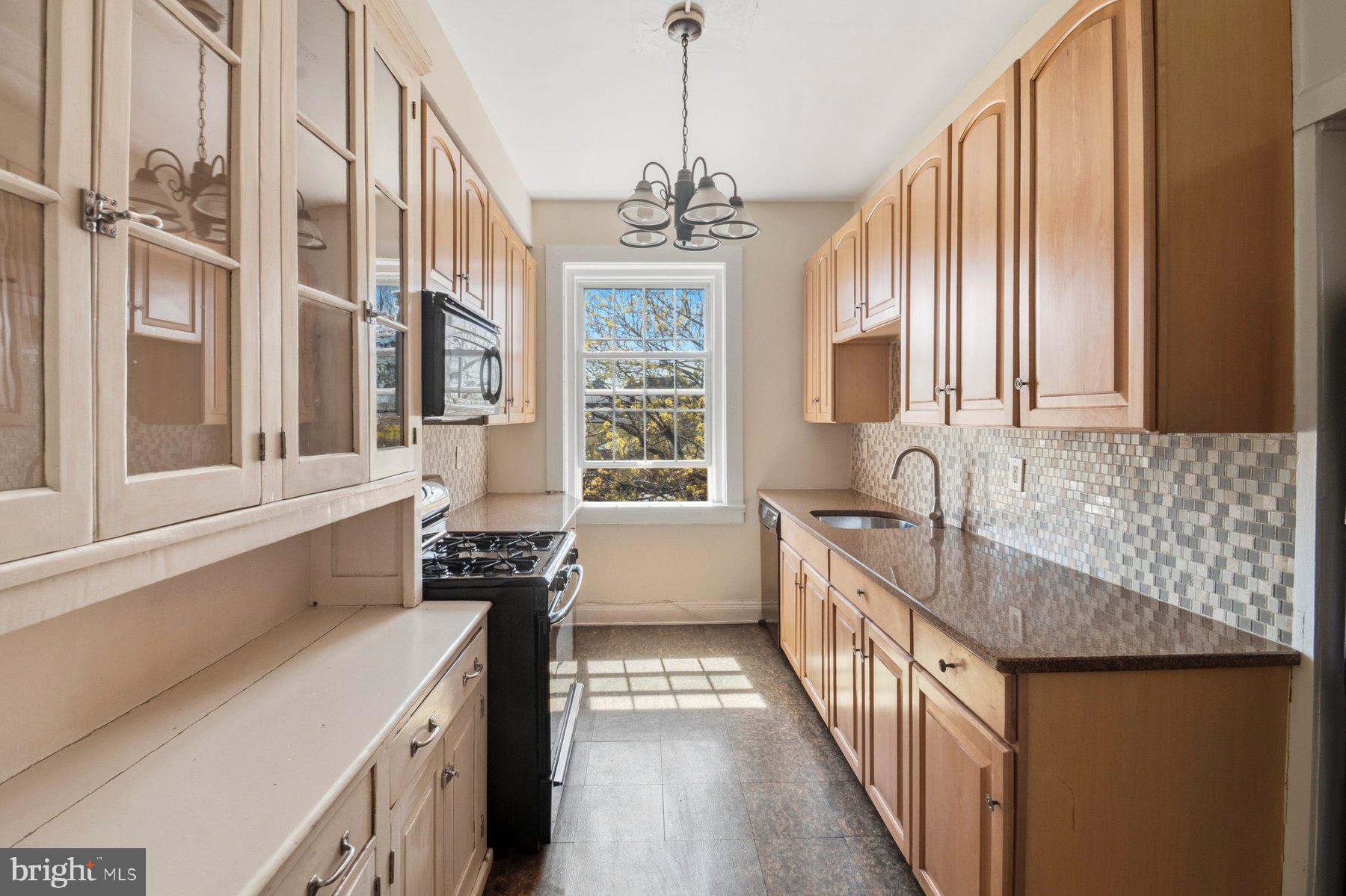 CHARLES VILLAGE - Residential