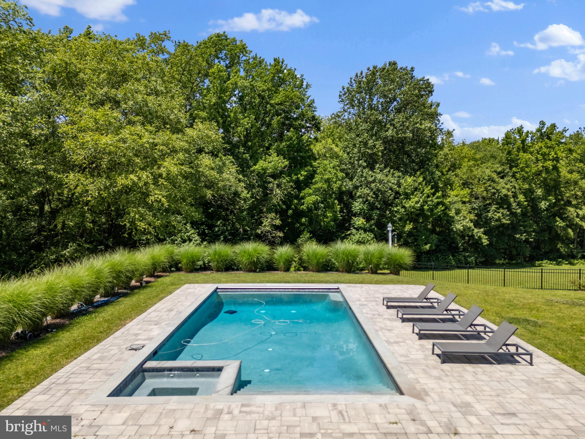 COTTAGE FARM ESTATES - Residential