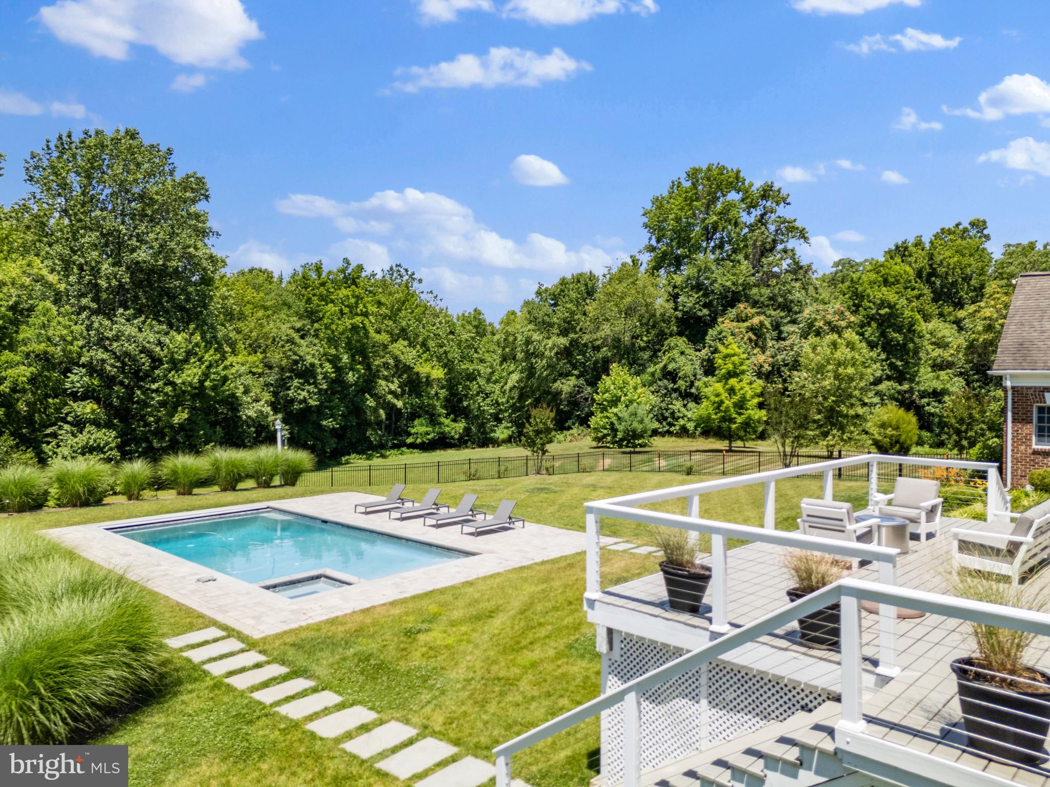 COTTAGE FARM ESTATES - Residential