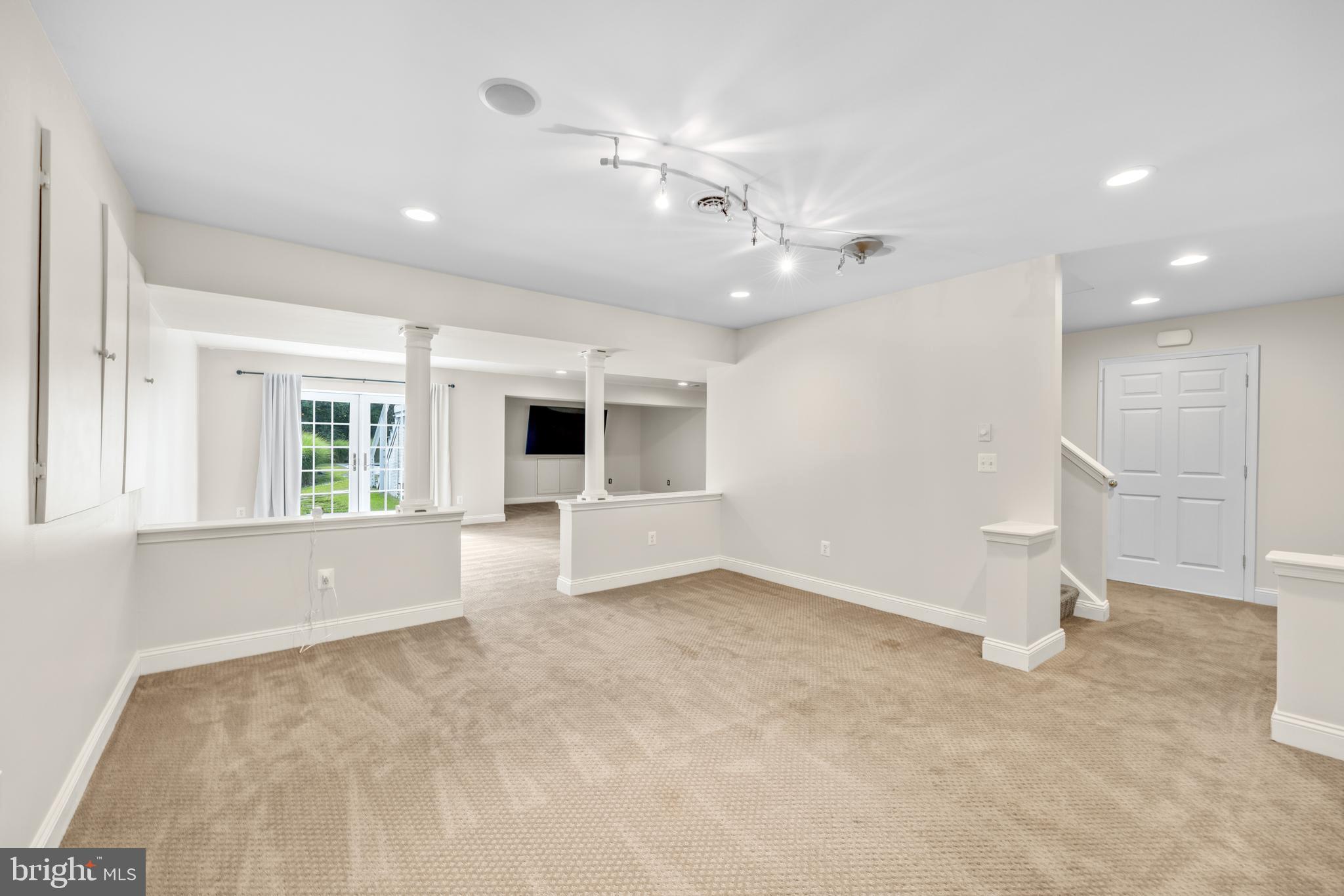 COTTAGE FARM ESTATES - Residential