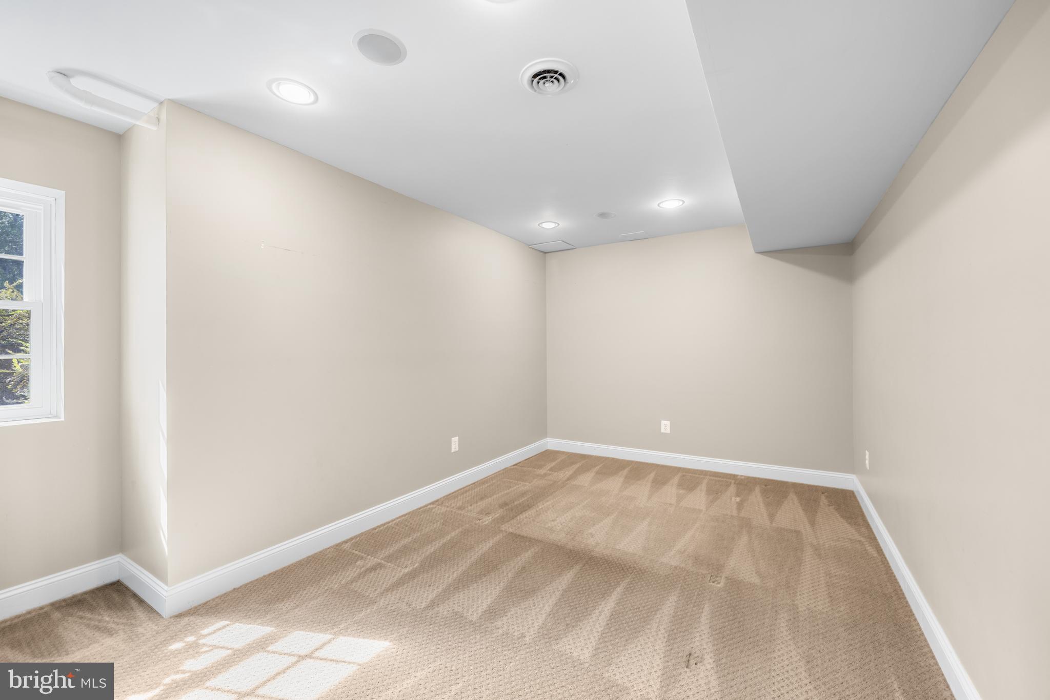 COTTAGE FARM ESTATES - Residential