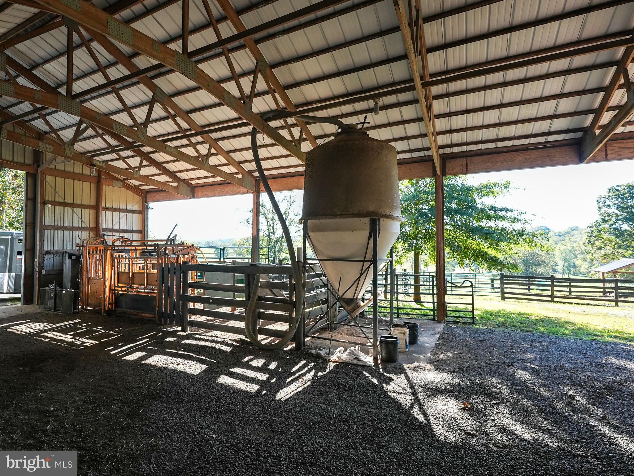 CASTLE WELSH FARMS - Residential